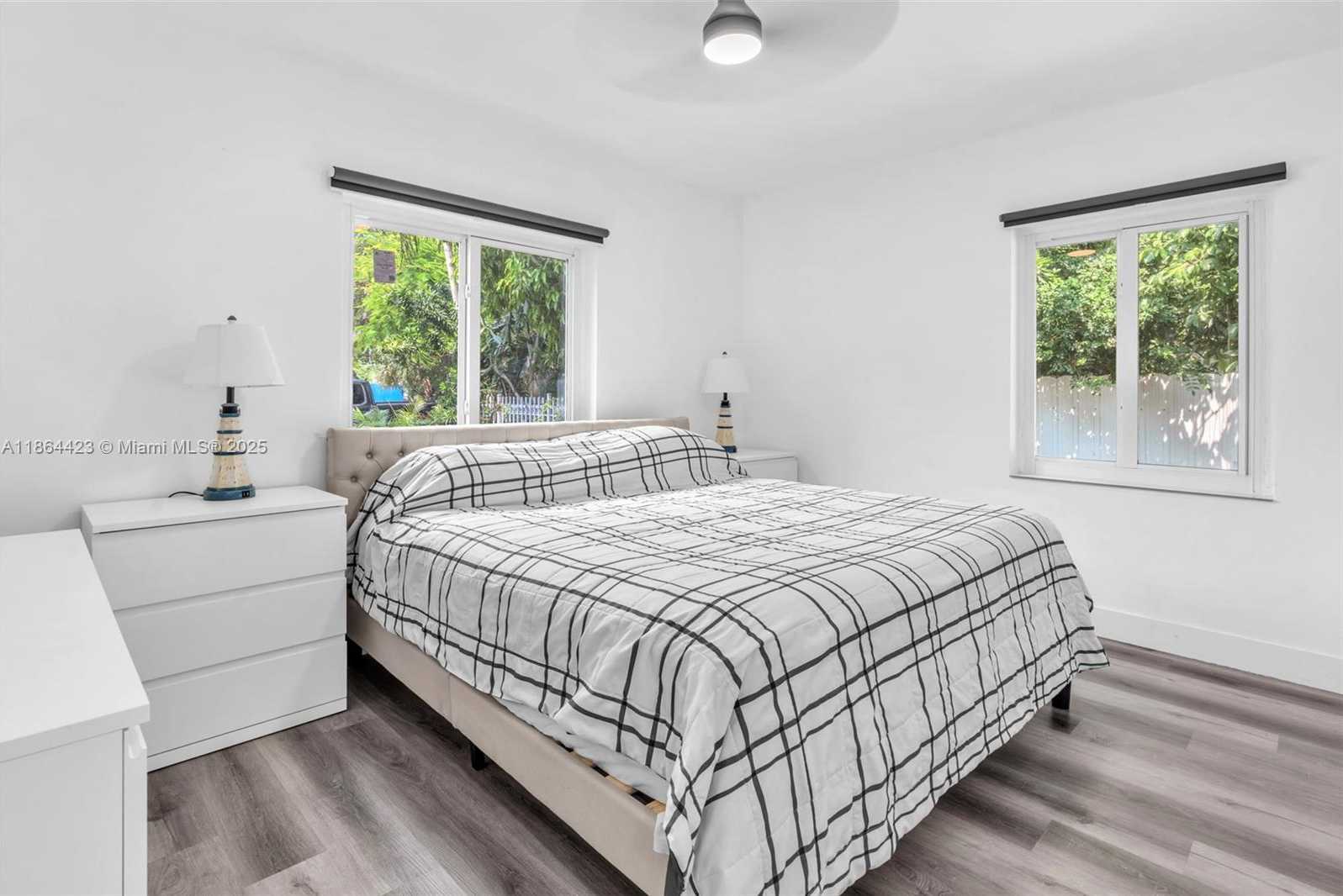 Small Image of 886 NORTH EAST 134TH ST, North Miami Number 19