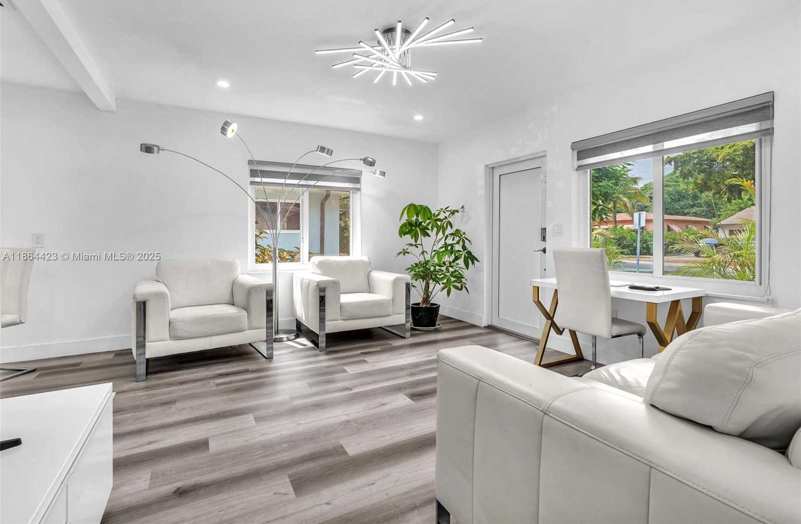 Small Image of 886 NORTH EAST 134TH ST, North Miami Number 2