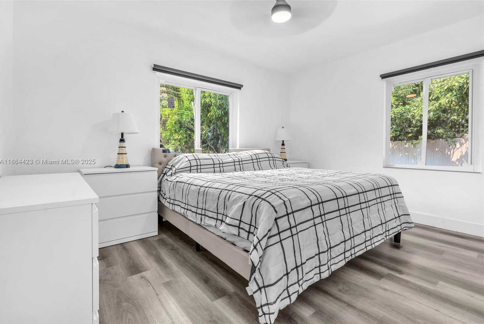 Small Image of 886 NORTH EAST 134TH ST, North Miami Number 22