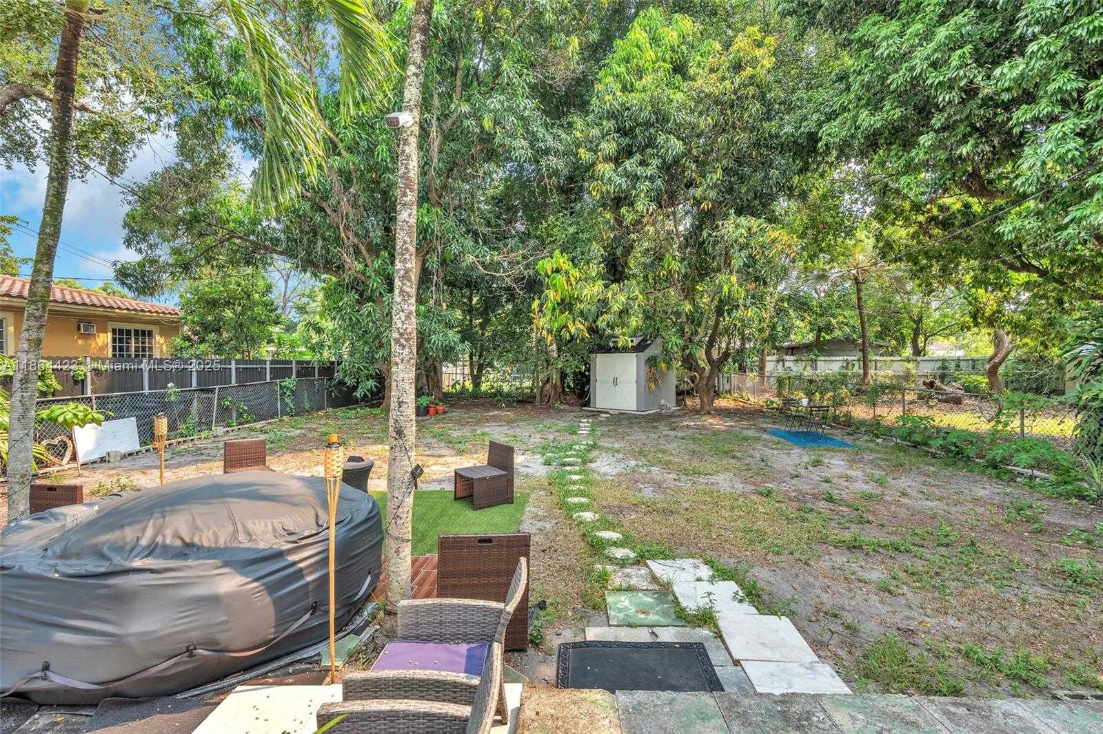 Small Image of 886 NORTH EAST 134TH ST, North Miami Number 29