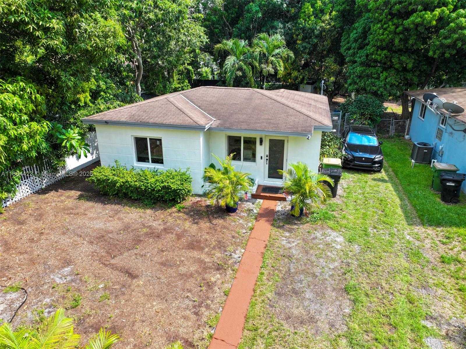 Small Image of 886 NORTH EAST 134TH ST, North Miami Number 31