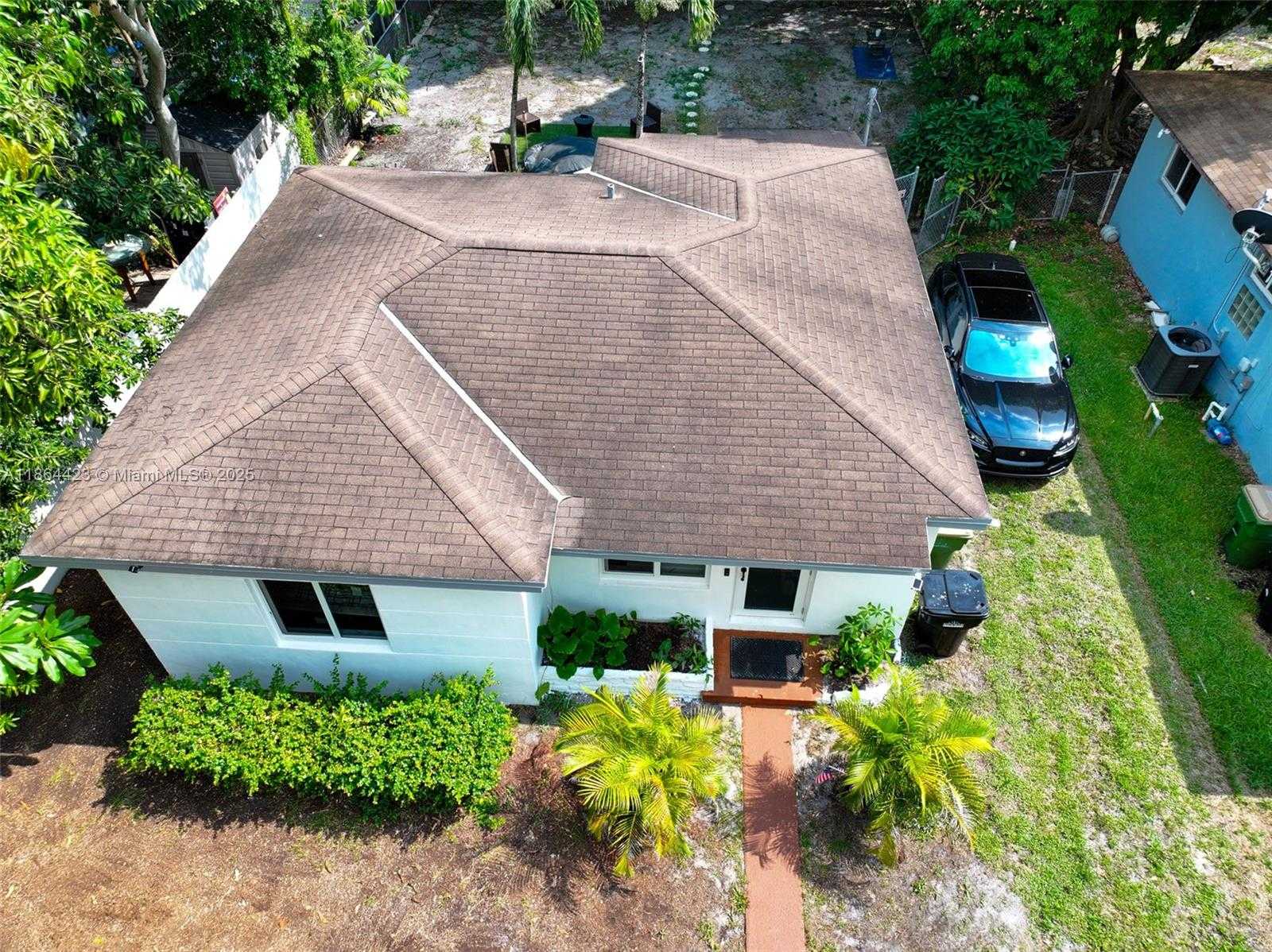 Small Image of 886 NORTH EAST 134TH ST, North Miami Number 32