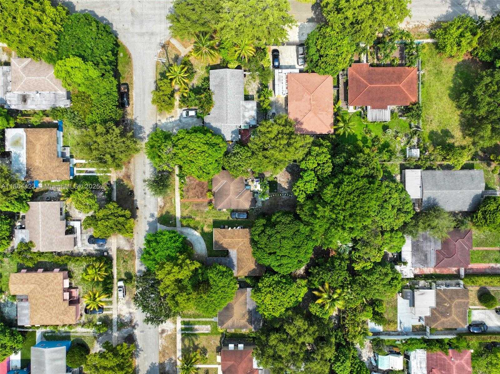 Small Image of 886 NORTH EAST 134TH ST, North Miami Number 44