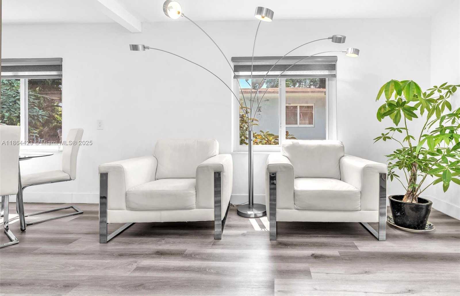Small Image of 886 NORTH EAST 134TH ST, North Miami Number 9