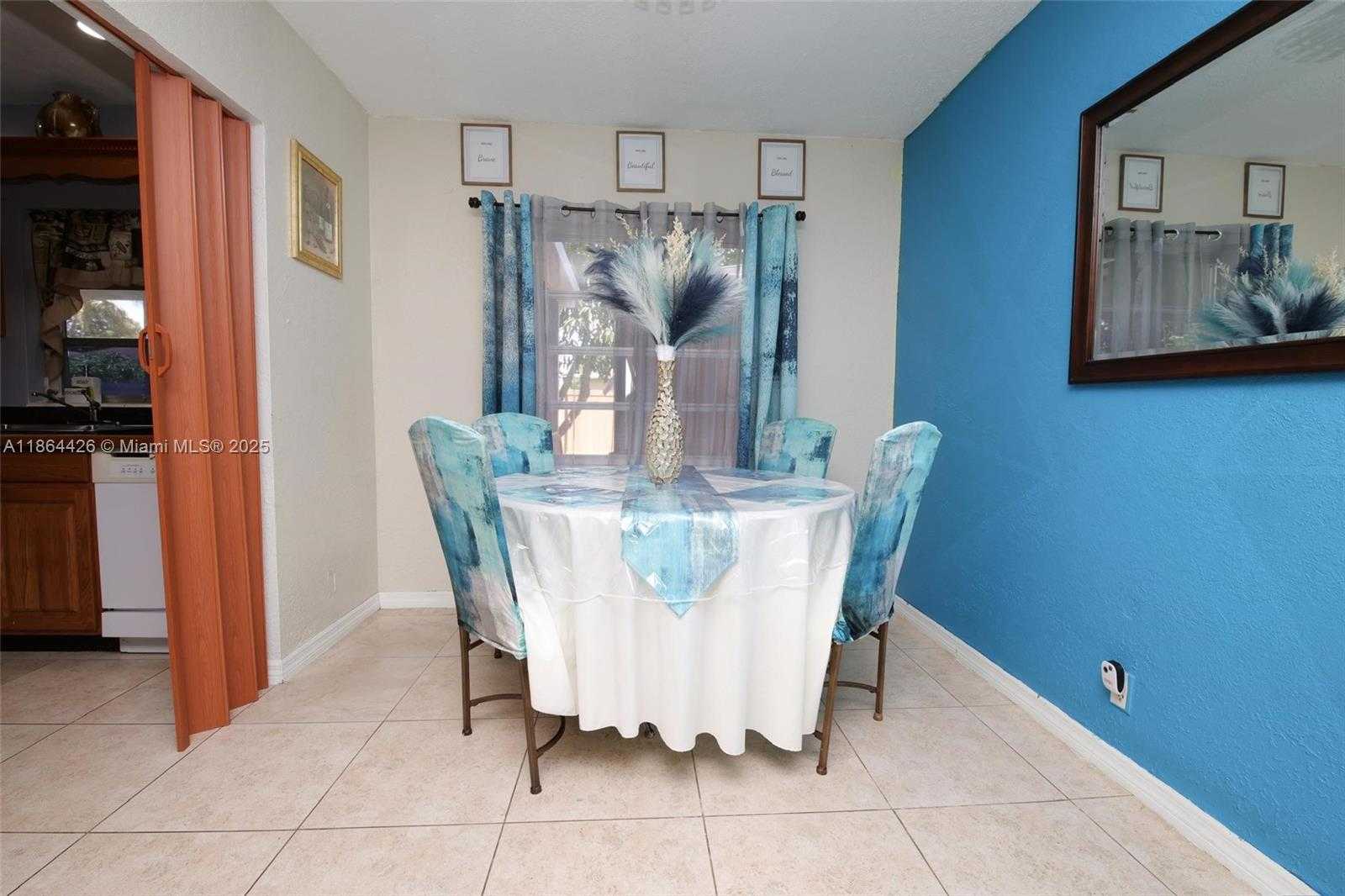 Small Image of 6711 BOULEVARD OF CHAMPIONS, North Lauderdale Number 18