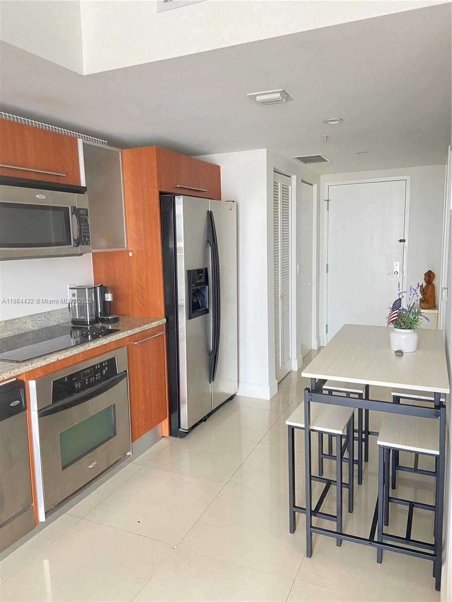 Small Image of 185 SOUTH WEST 7TH ST #3206, Miami Number 8