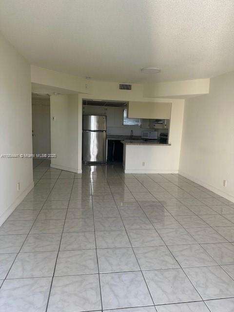 Small Image of 8290 LAKE DR #522, Doral Number 2