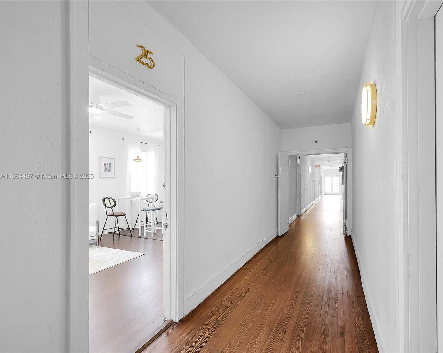 Small Image of 1618 MICHIGAN AVE #25, Miami Beach Number 10