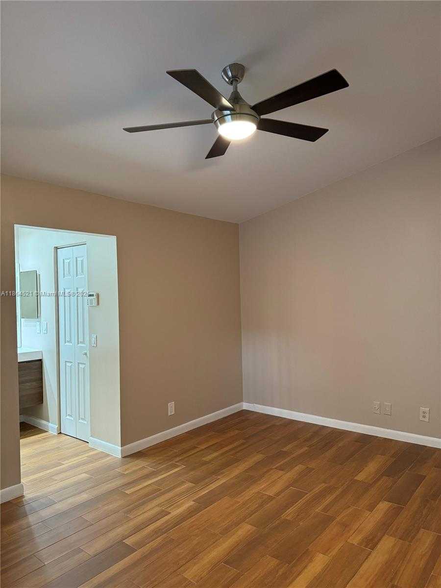 Small Image of 2208 CHARLESTON #2208, Weston Number 8