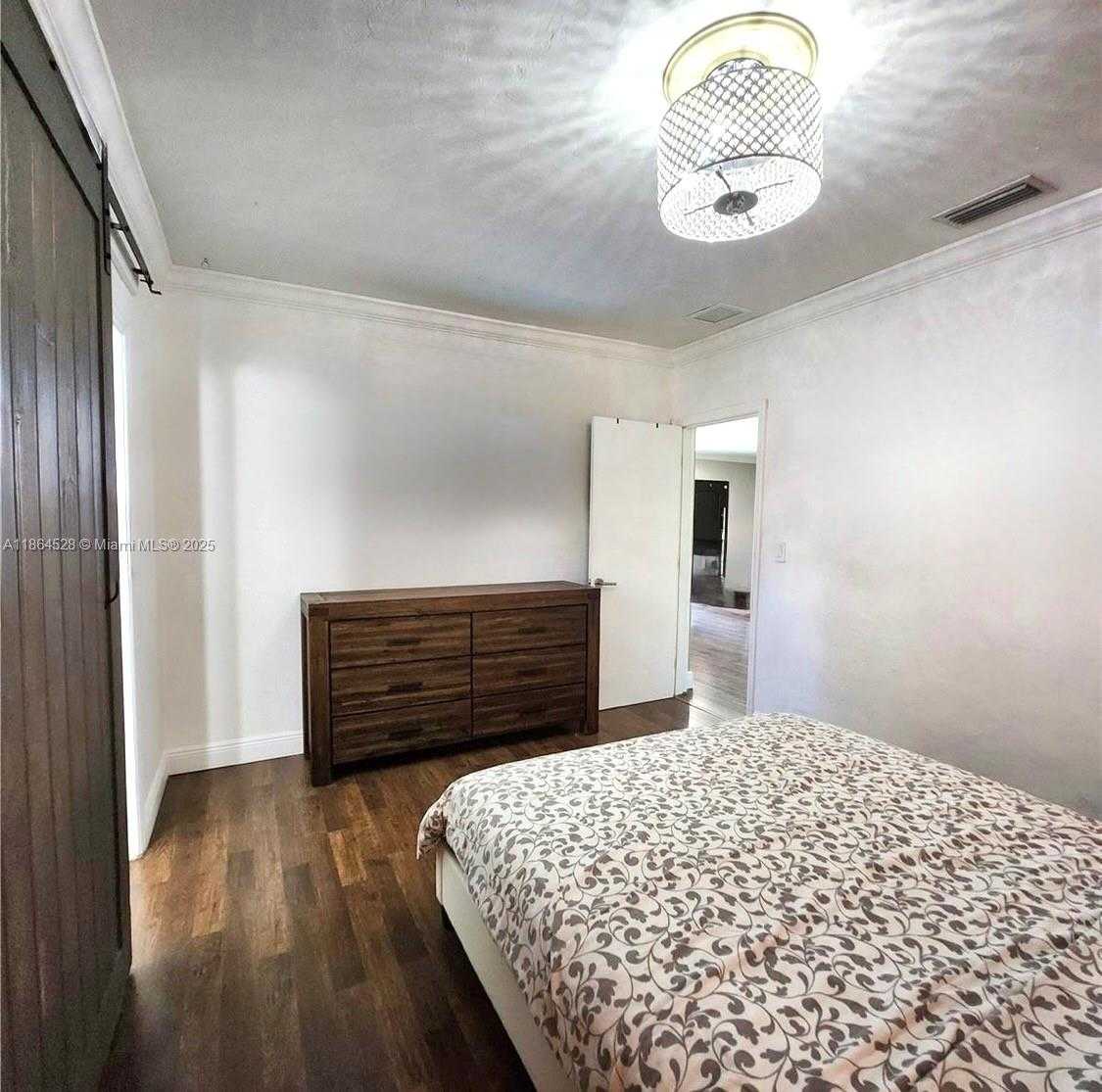 Small Image of 1700 SOUTH WEST 16TH TER, Miami Number 12