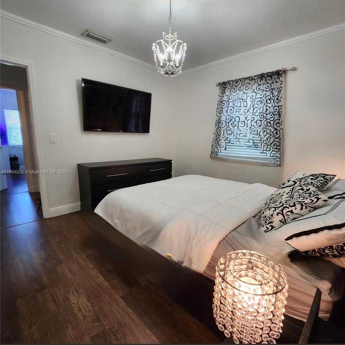 Small Image of 1700 SOUTH WEST 16TH TER, Miami Number 14