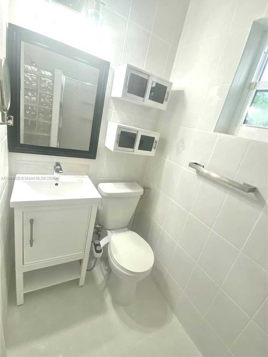 Small Image of 1700 SOUTH WEST 16TH TER, Miami Number 15