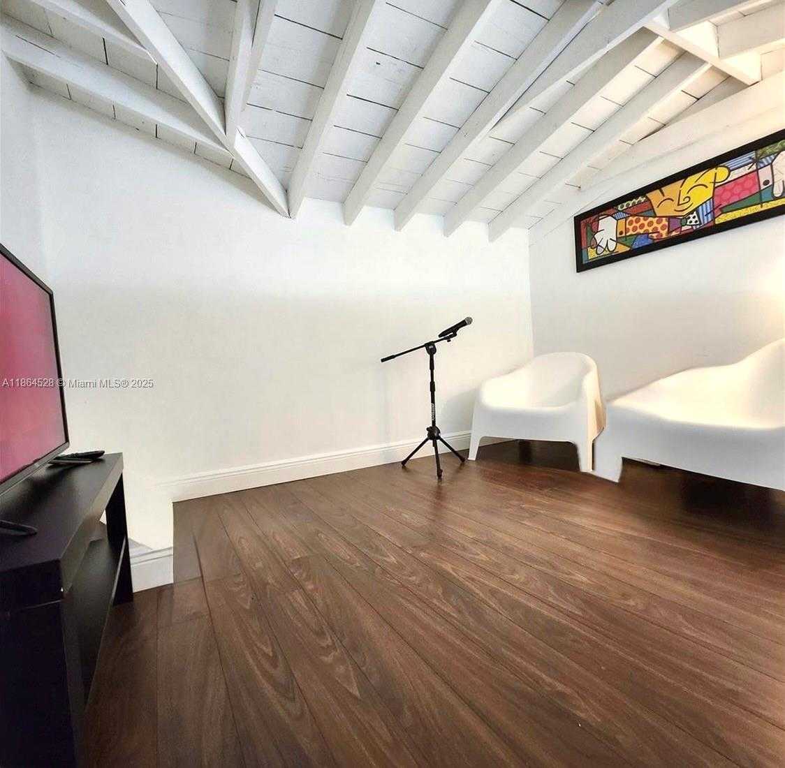 Small Image of 1700 SOUTH WEST 16TH TER, Miami Number 20