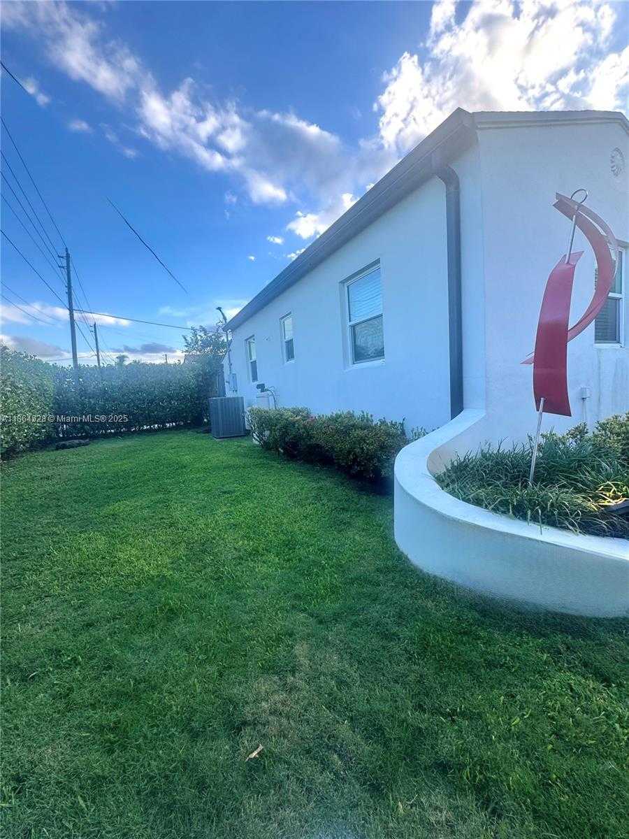 Small Image of 1700 SOUTH WEST 16TH TER, Miami Number 34