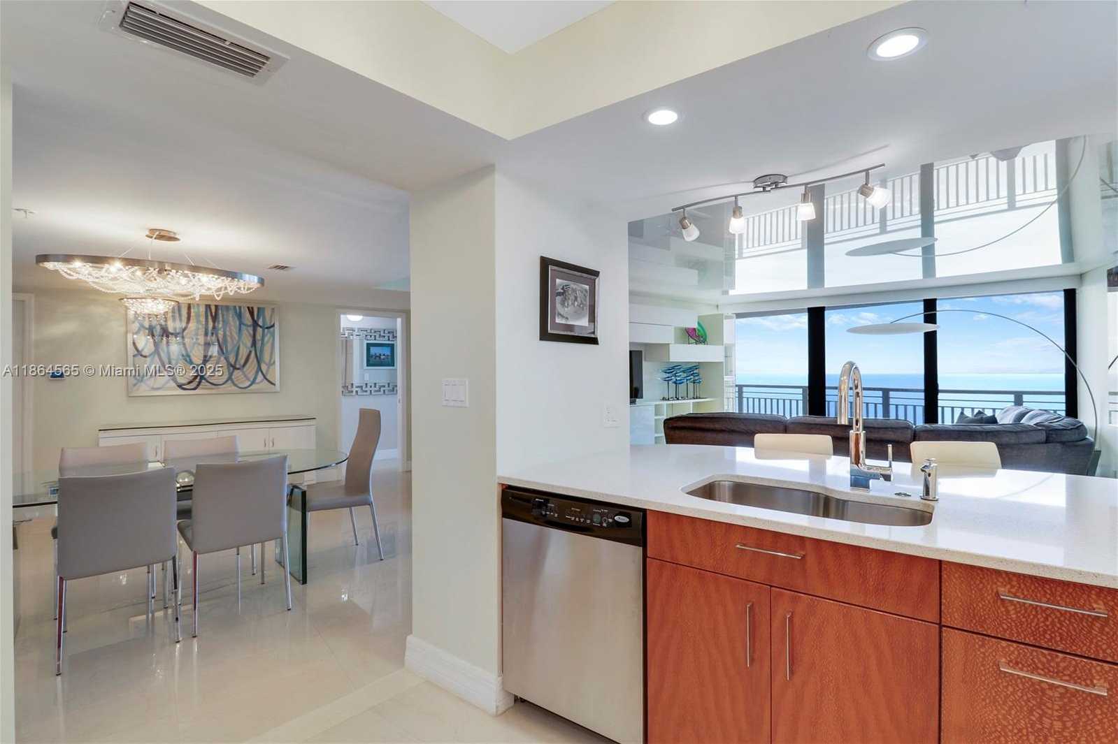 Small Image of 3000 NORTH OCEAN DR #PH-D, Singer Island Number 10
