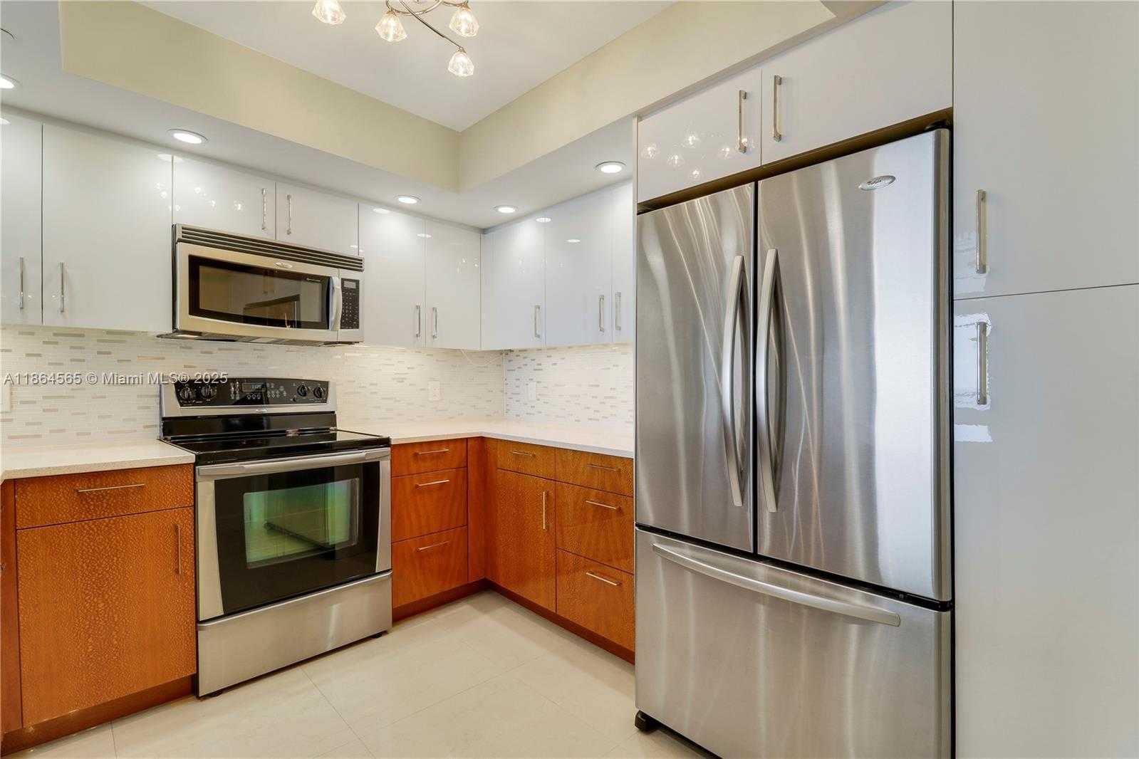 Small Image of 3000 NORTH OCEAN DR #PH-D, Singer Island Number 11