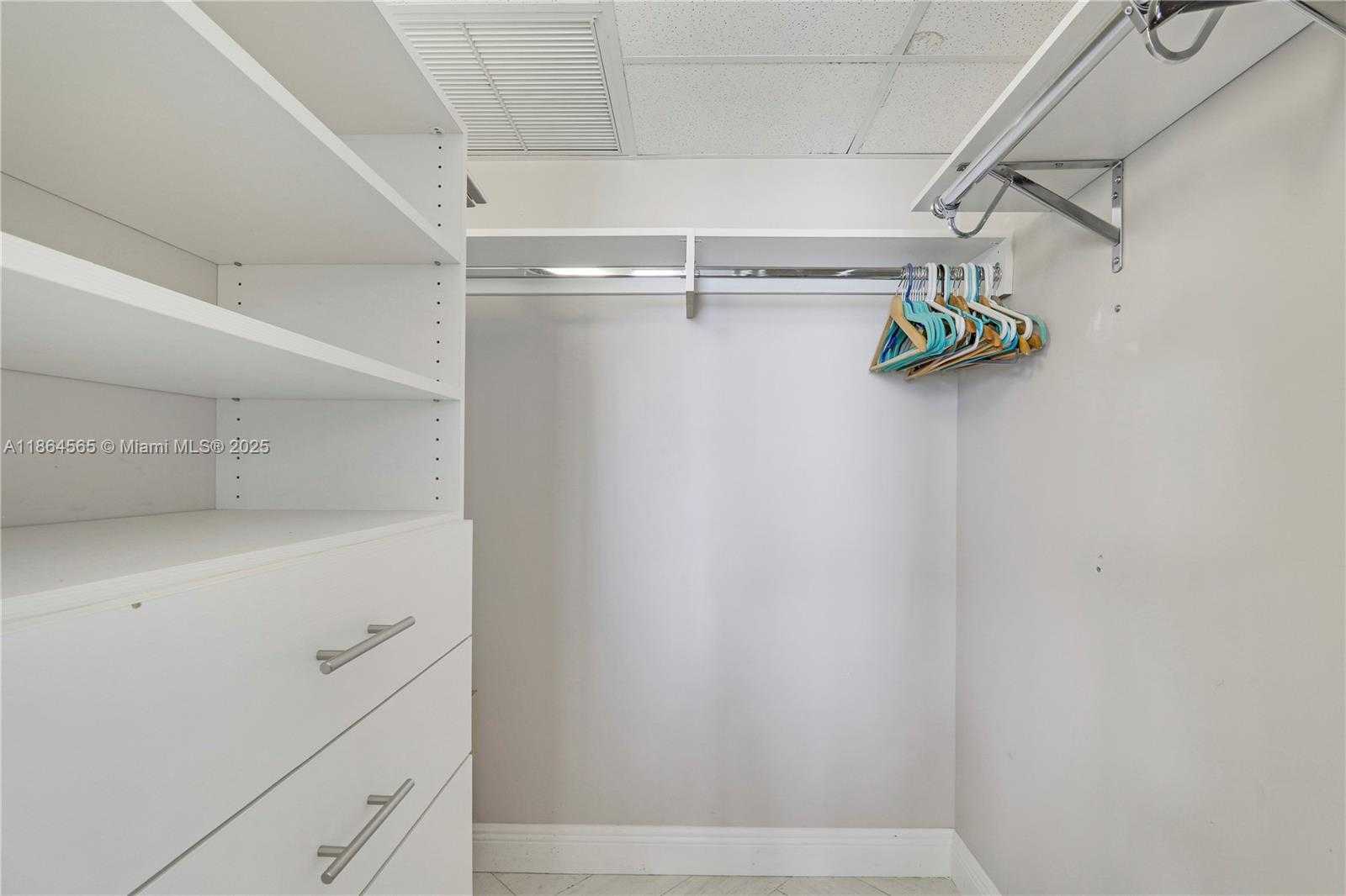 Small Image of 3000 NORTH OCEAN DR #PH-D, Singer Island Number 29