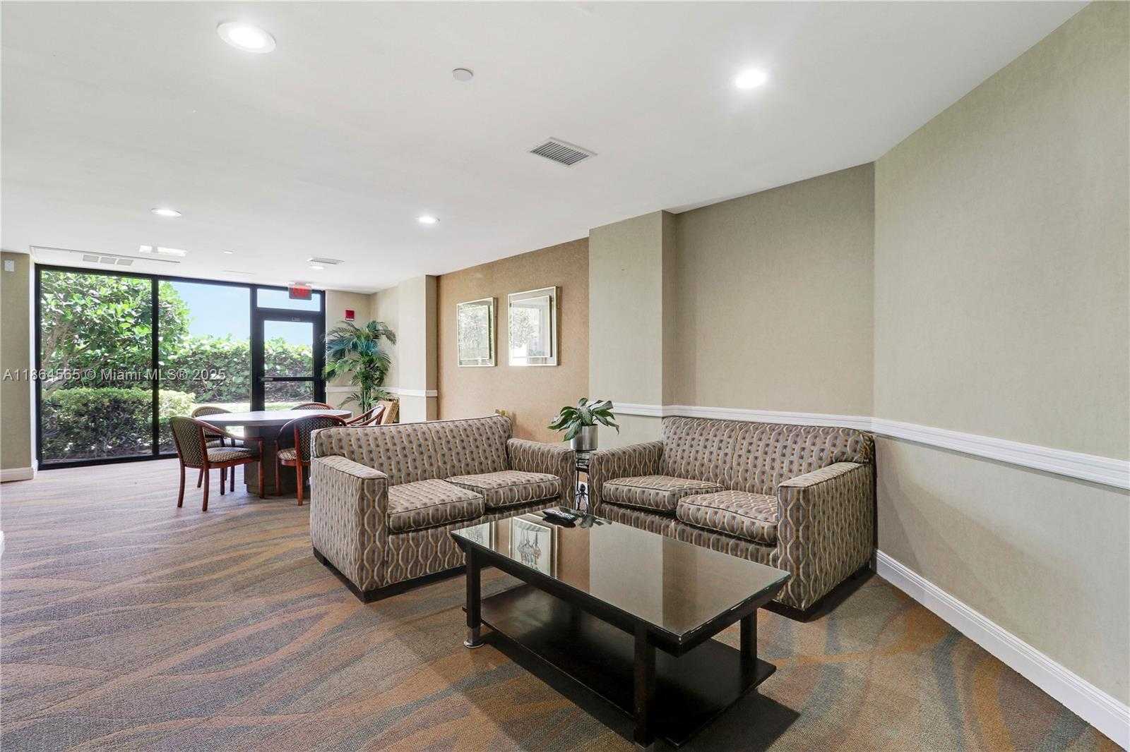 Small Image of 3000 NORTH OCEAN DR #PH-D, Singer Island Number 33