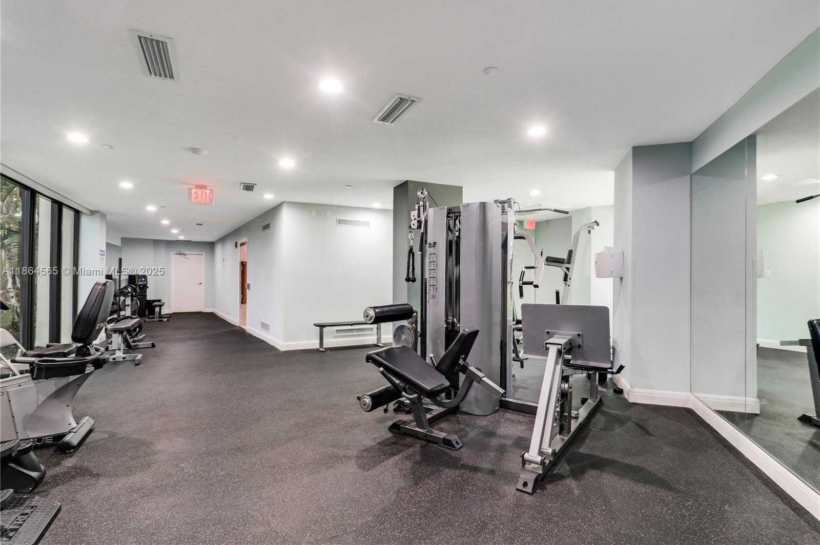 Small Image of 3000 NORTH OCEAN DR #PH-D, Singer Island Number 35