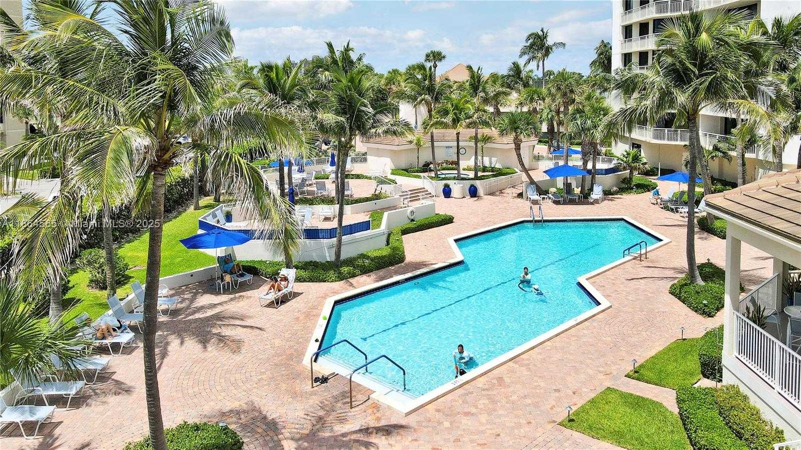 Small Image of 3000 NORTH OCEAN DR #PH-D, Singer Island Number 39