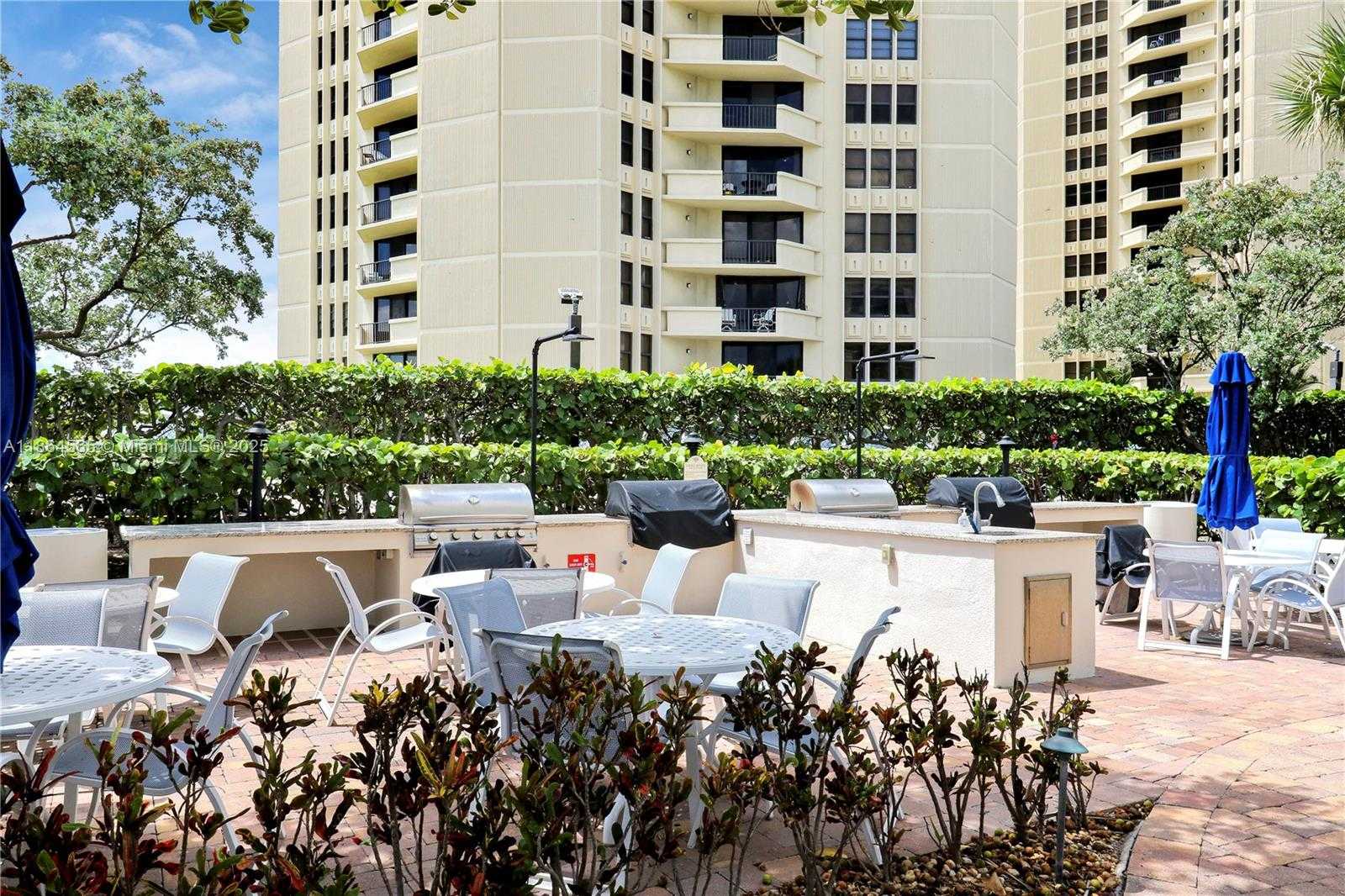 Small Image of 3000 NORTH OCEAN DR #PH-D, Singer Island Number 44