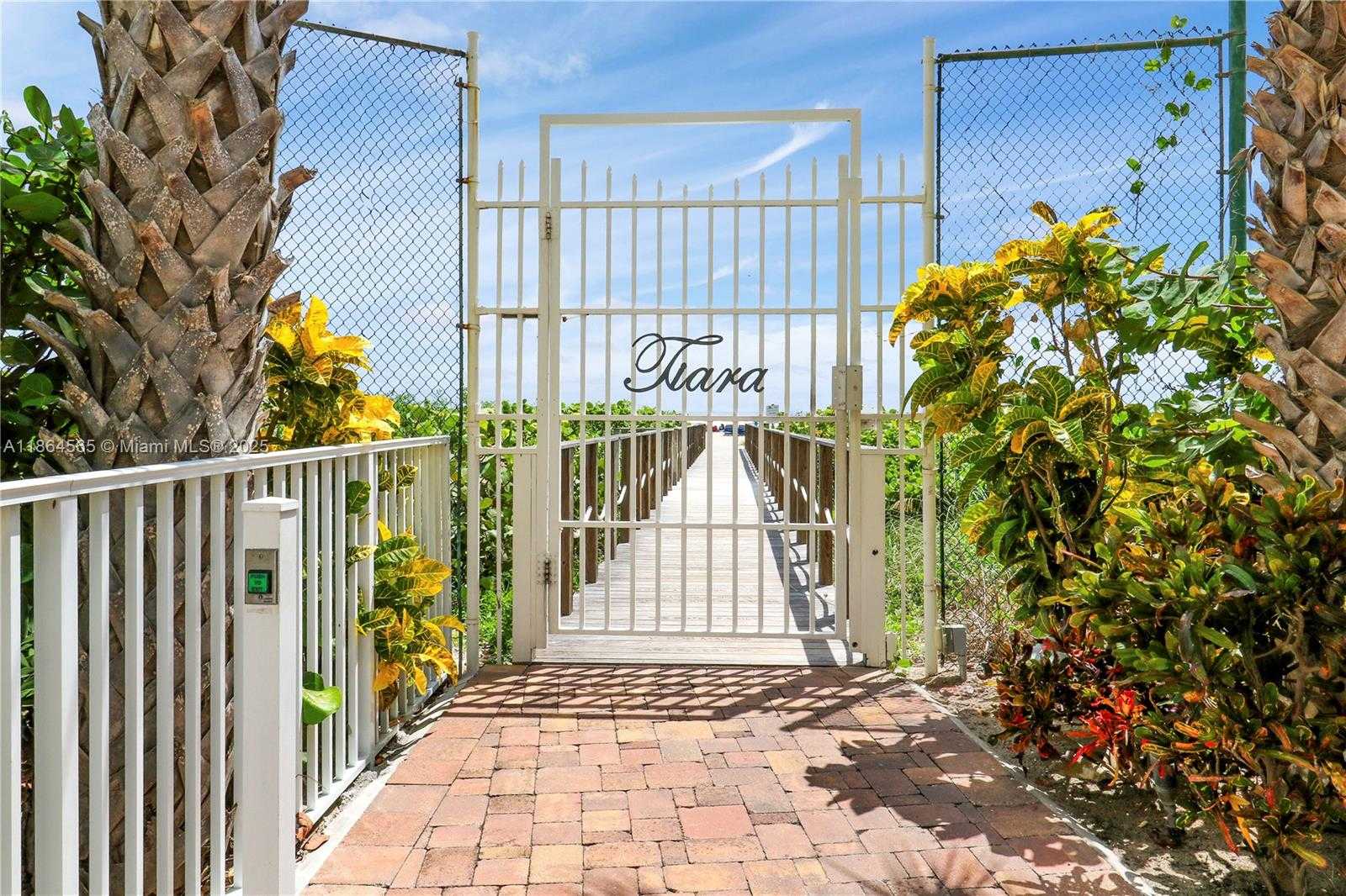 Small Image of 3000 NORTH OCEAN DR #PH-D, Singer Island Number 45