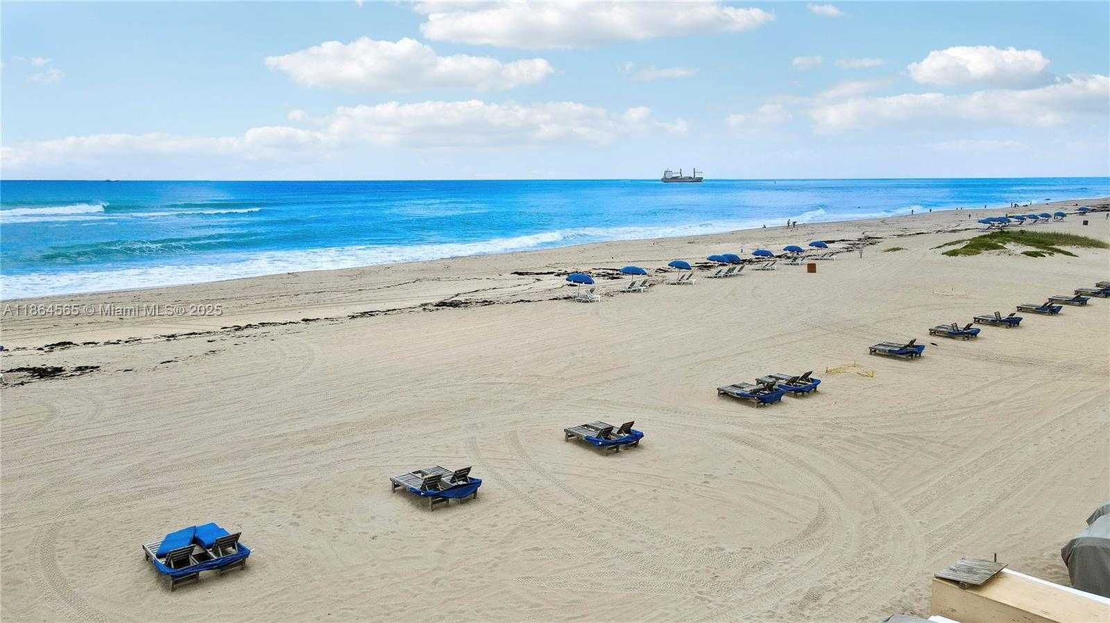 Small Image of 3000 NORTH OCEAN DR #PH-D, Singer Island Number 47