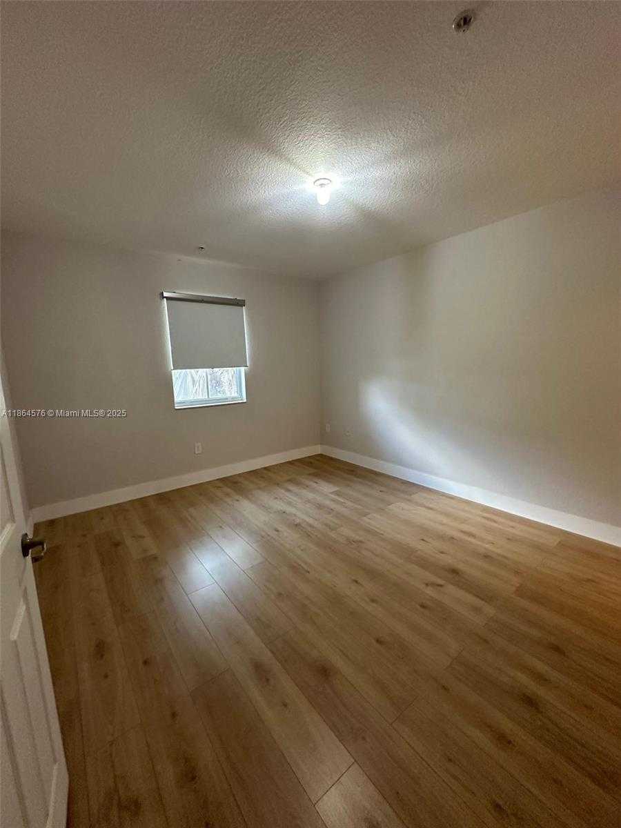 Small Image of 11601 NORTH WEST 89TH ST #204, Doral Number 13