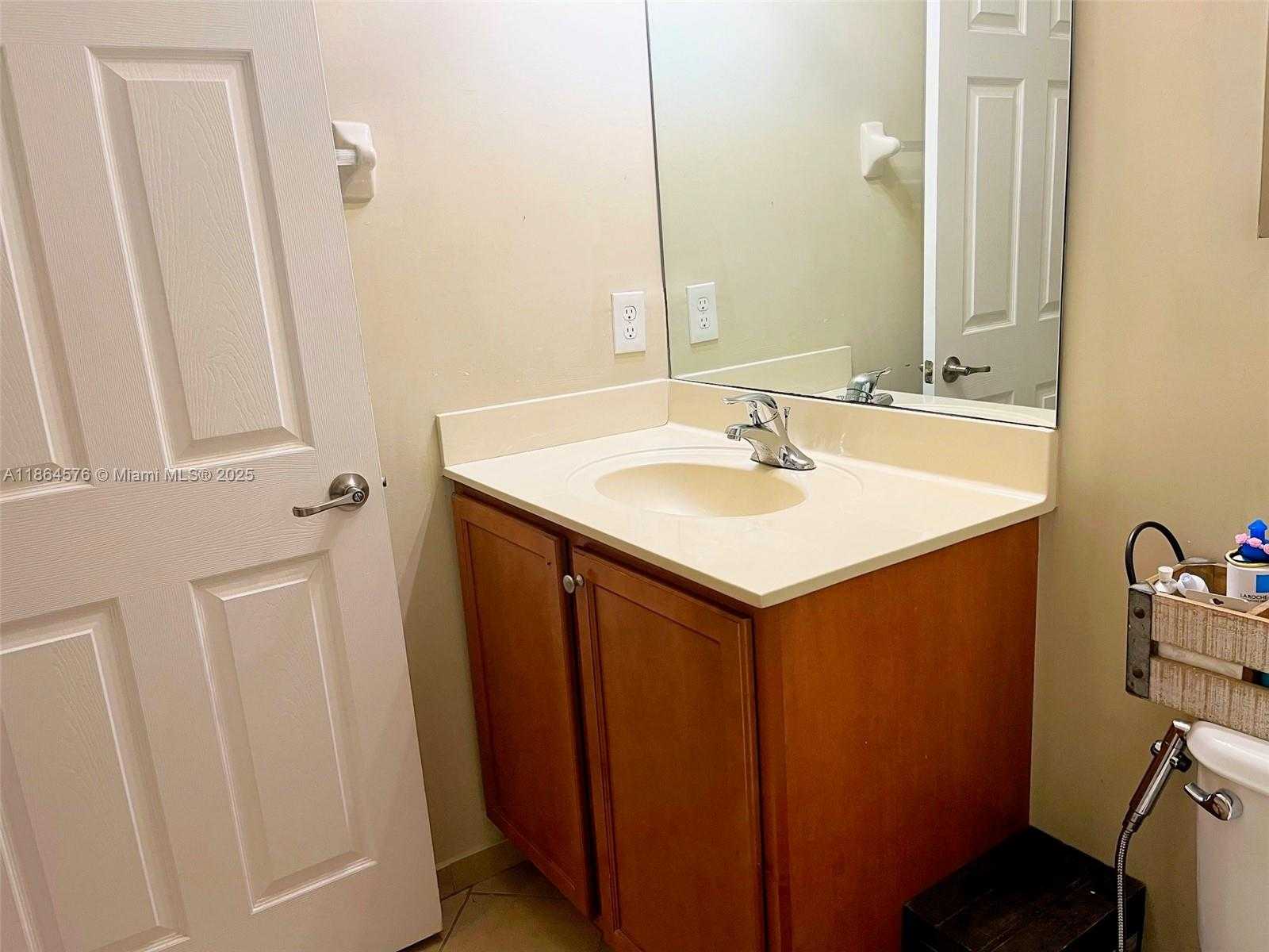 Small Image of 11601 NORTH WEST 89TH ST #204, Doral Number 14