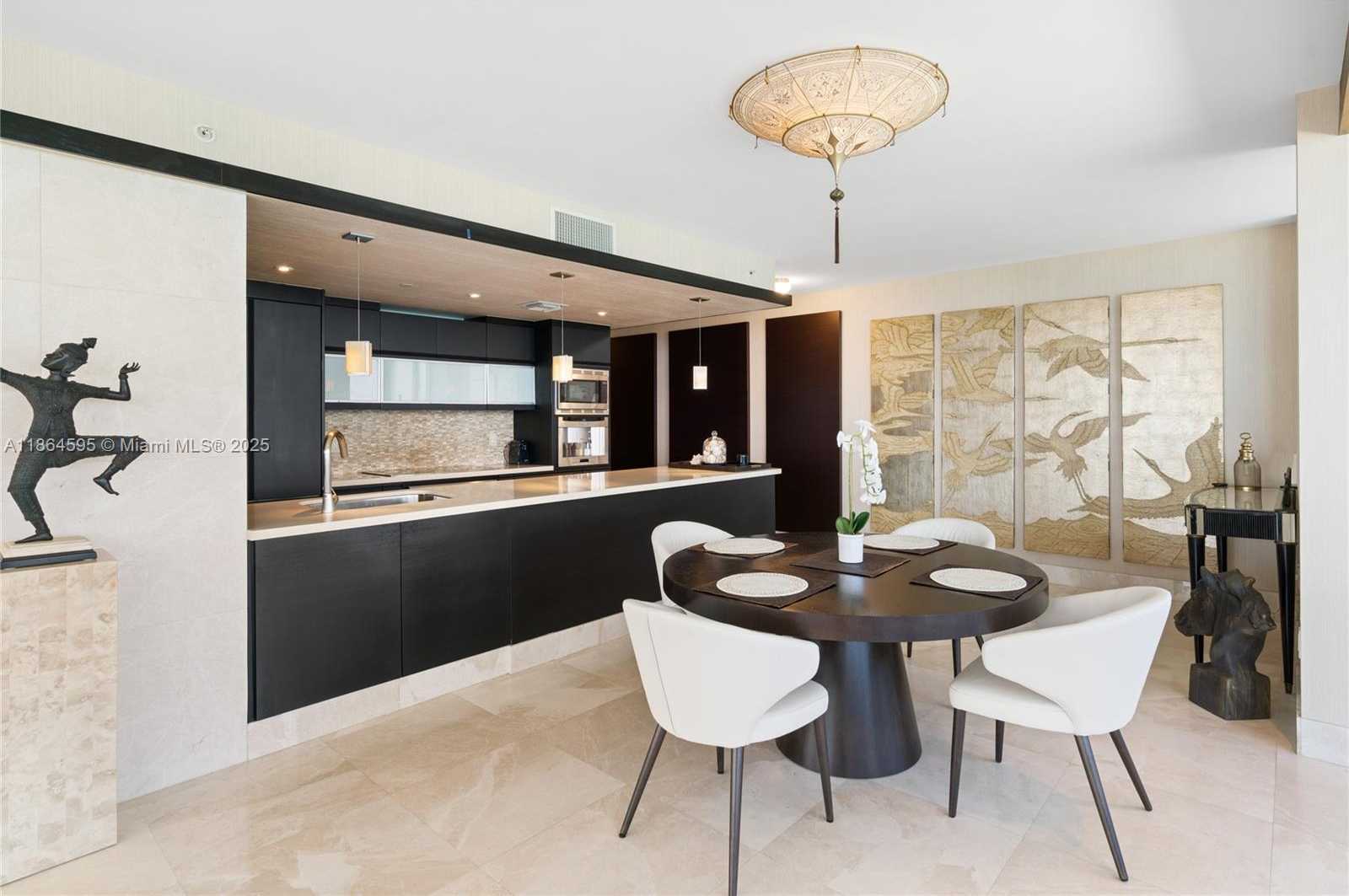 Small Image of 5875 COLLINS AVE #1902, Miami Beach Number 13