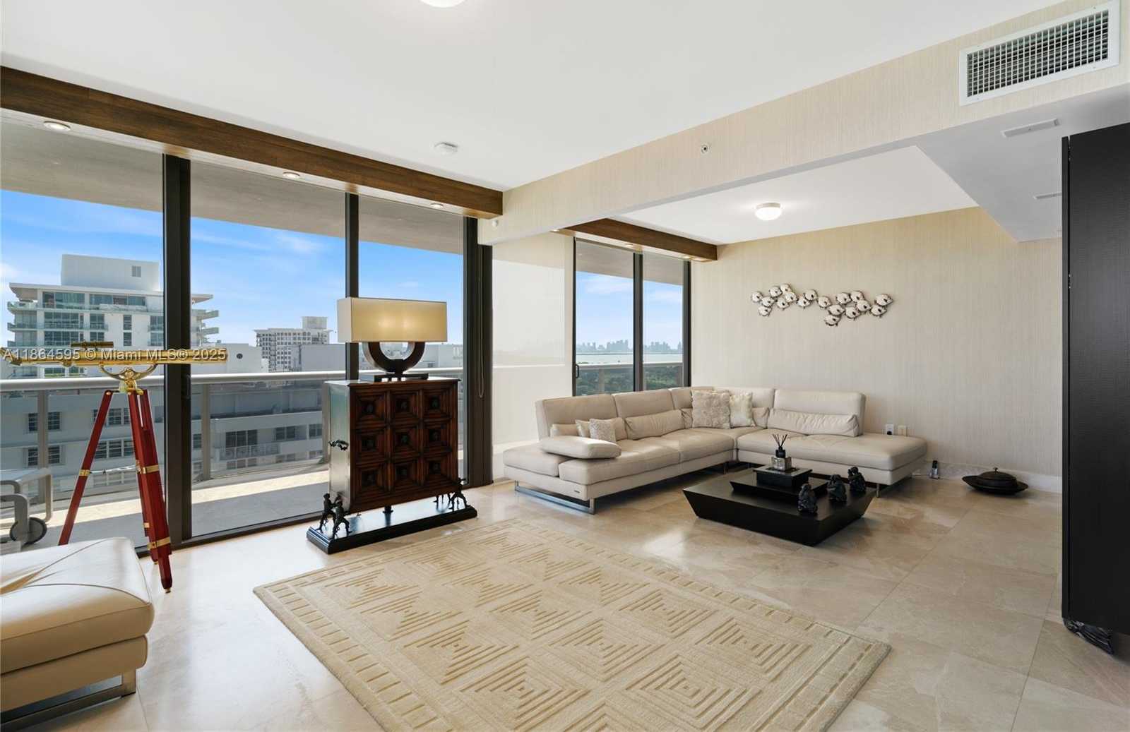 Small Image of 5875 COLLINS AVE #1902, Miami Beach Number 18