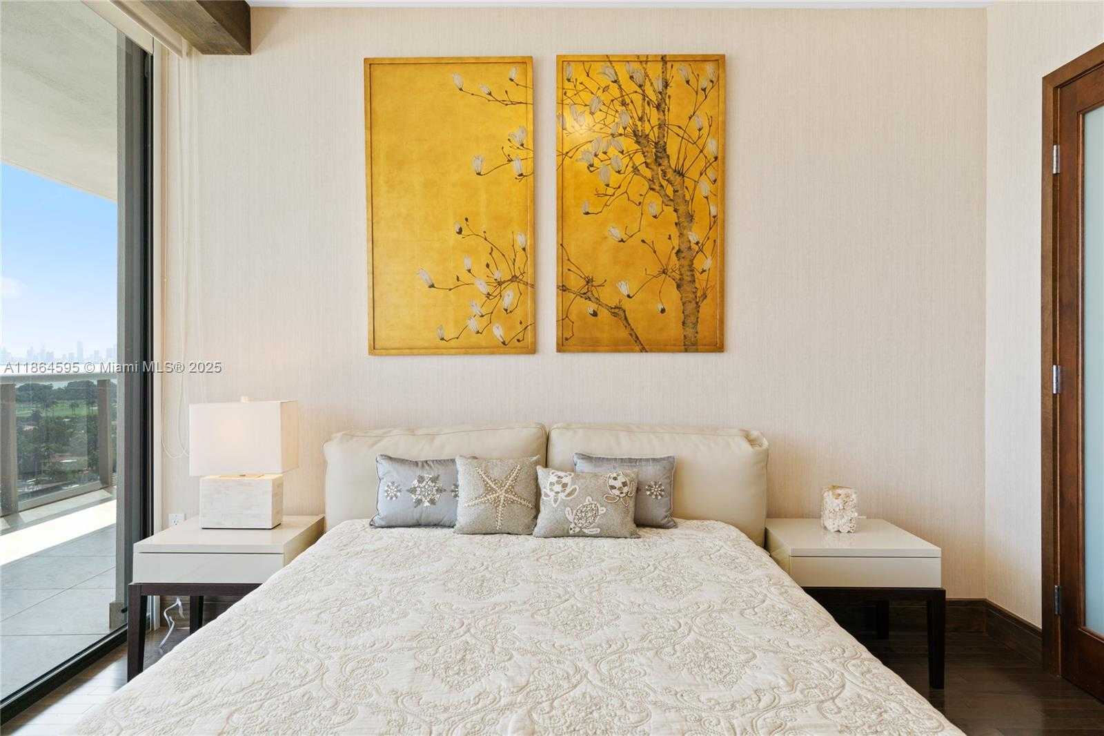 Small Image of 5875 COLLINS AVE #1902, Miami Beach Number 34