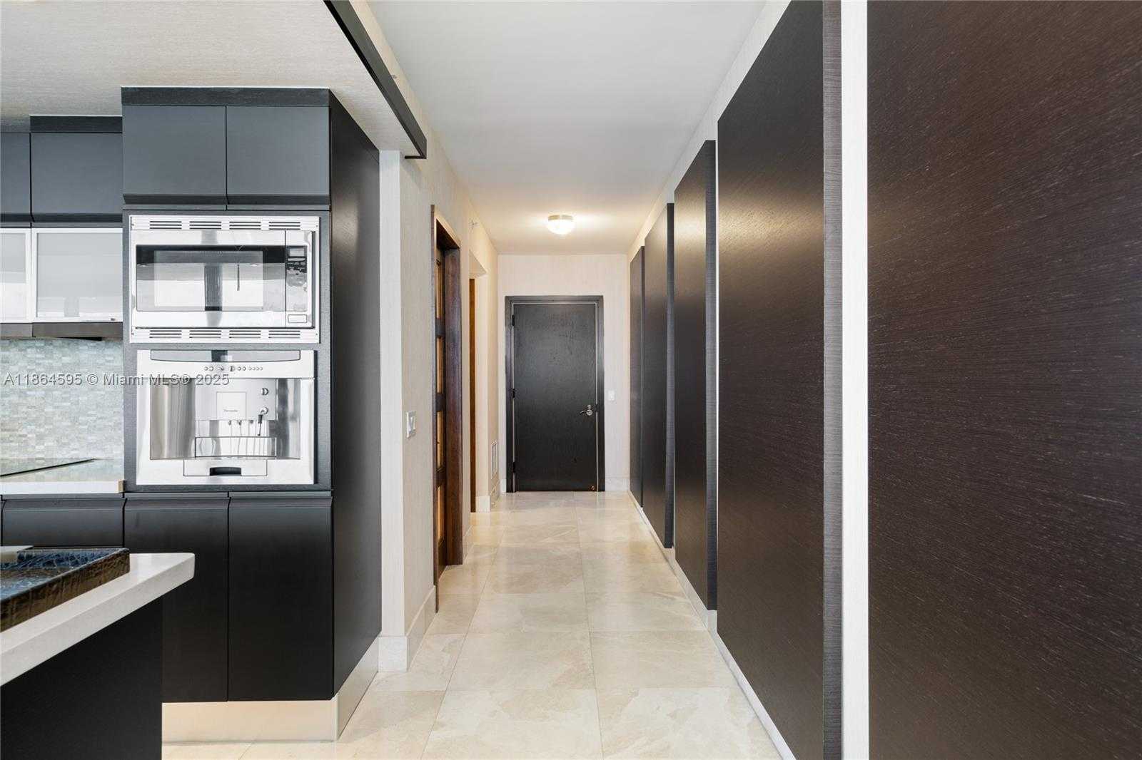 Small Image of 5875 COLLINS AVE #1902, Miami Beach Number 7