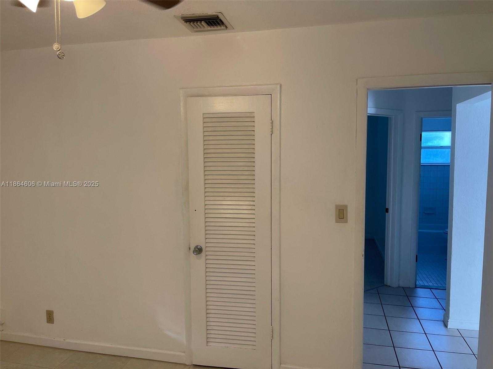 Small Image of 5803 GARFIELD ST #5803, Hollywood Number 10