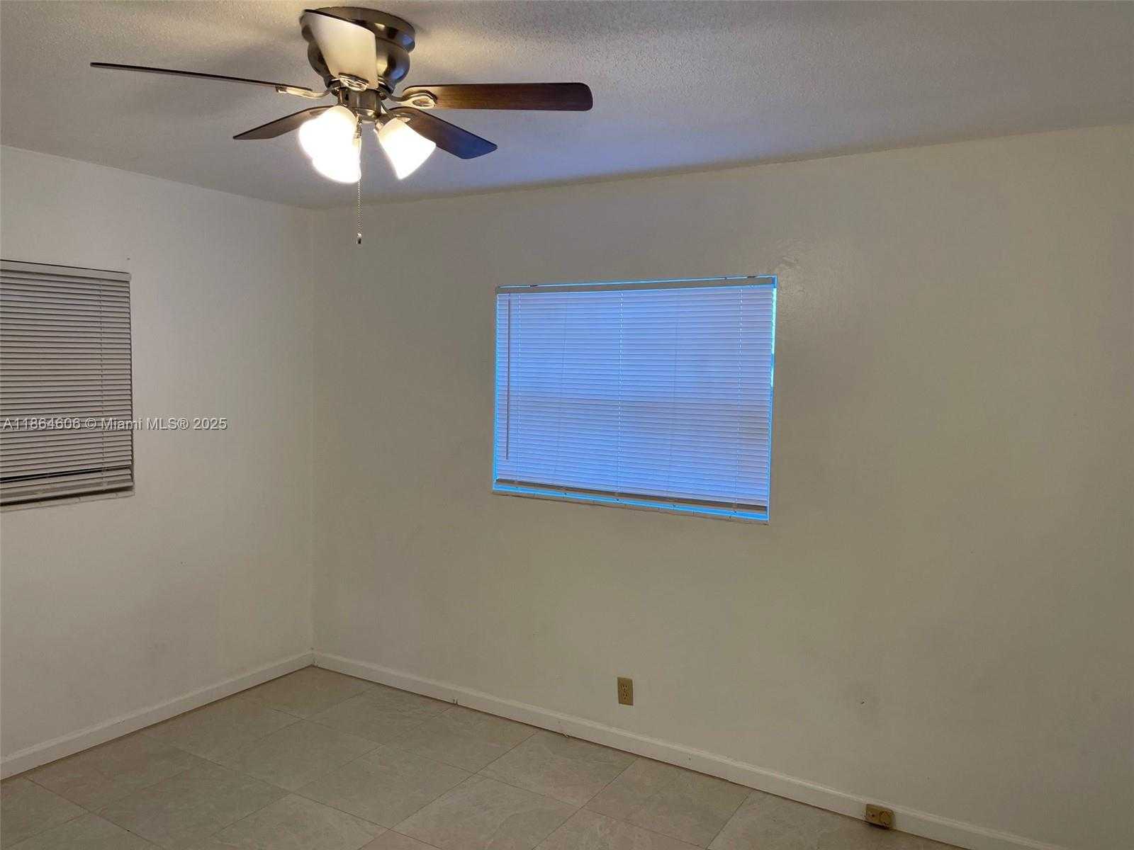 Small Image of 5803 GARFIELD ST #5803, Hollywood Number 11