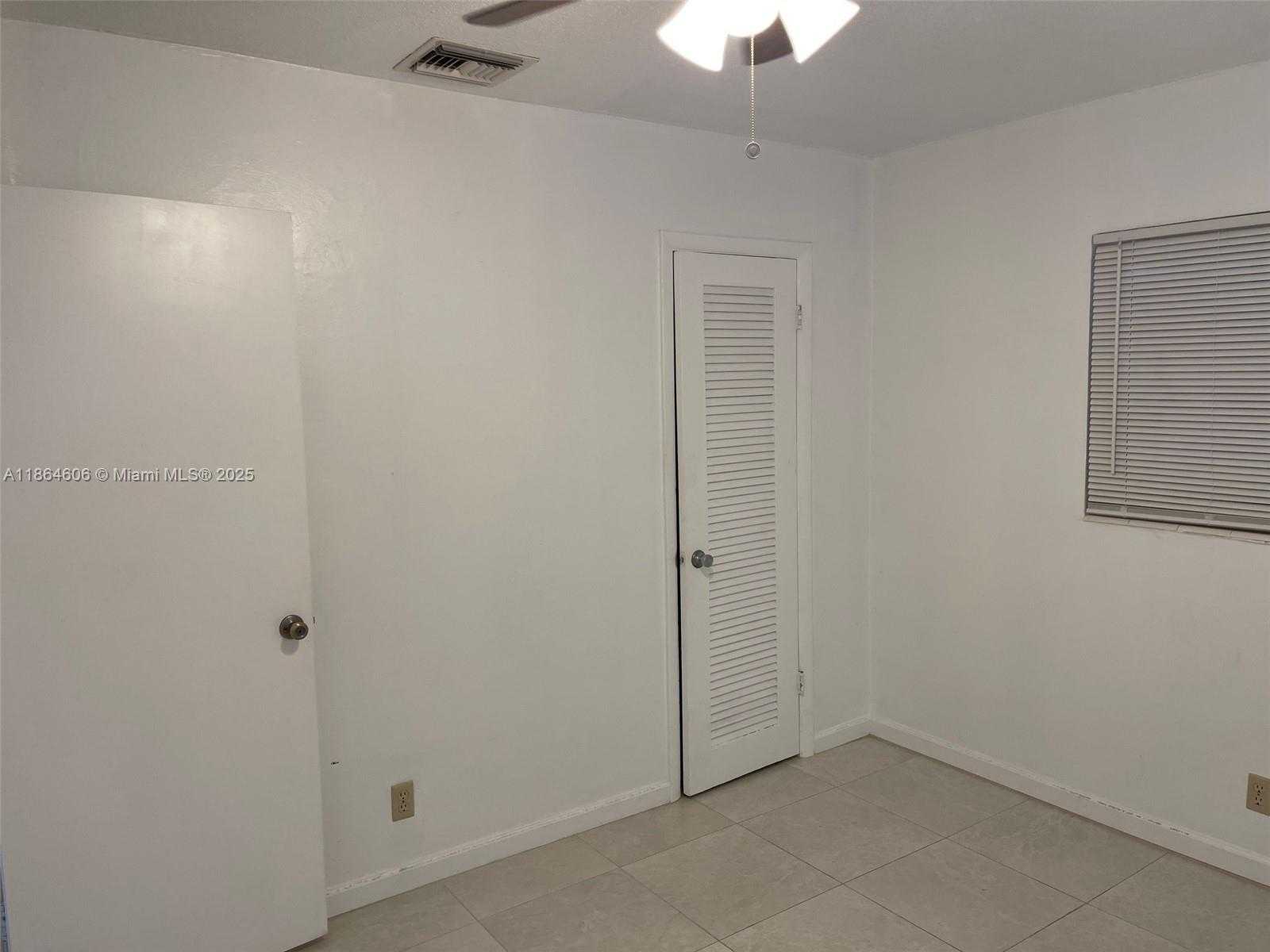 Small Image of 5803 GARFIELD ST #5803, Hollywood Number 12