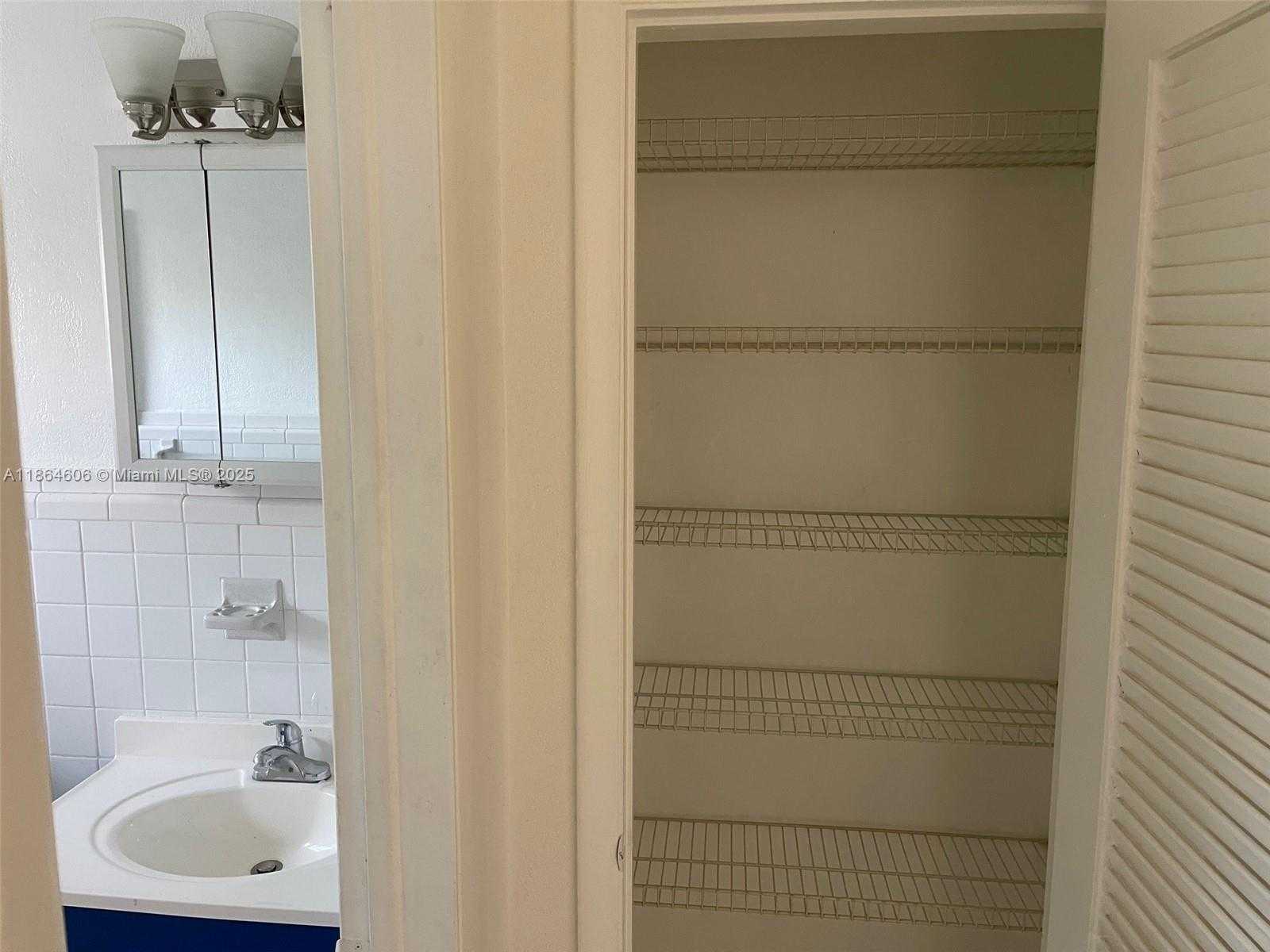 Small Image of 5803 GARFIELD ST #5803, Hollywood Number 14