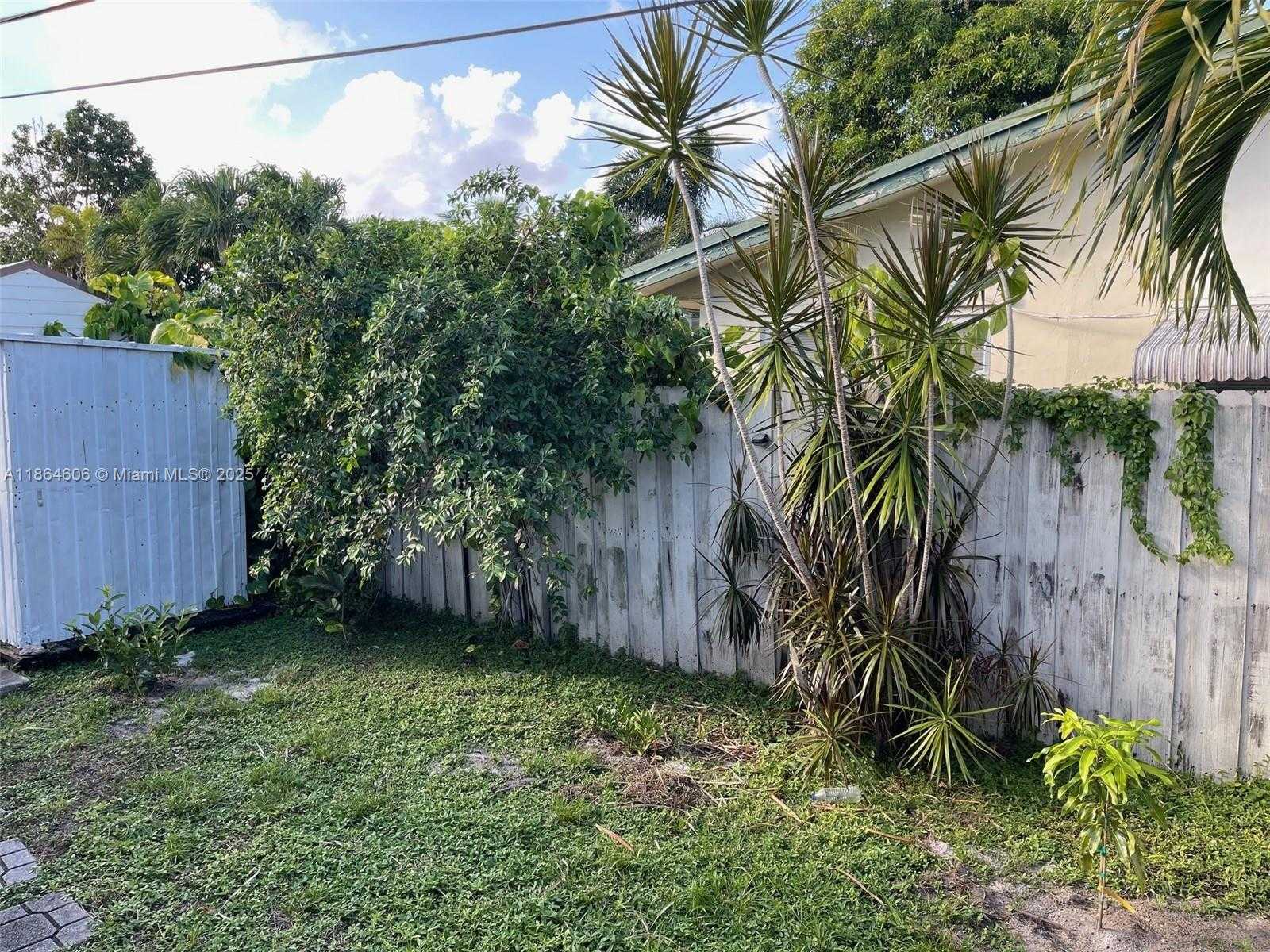 Small Image of 5803 GARFIELD ST #5803, Hollywood Number 16