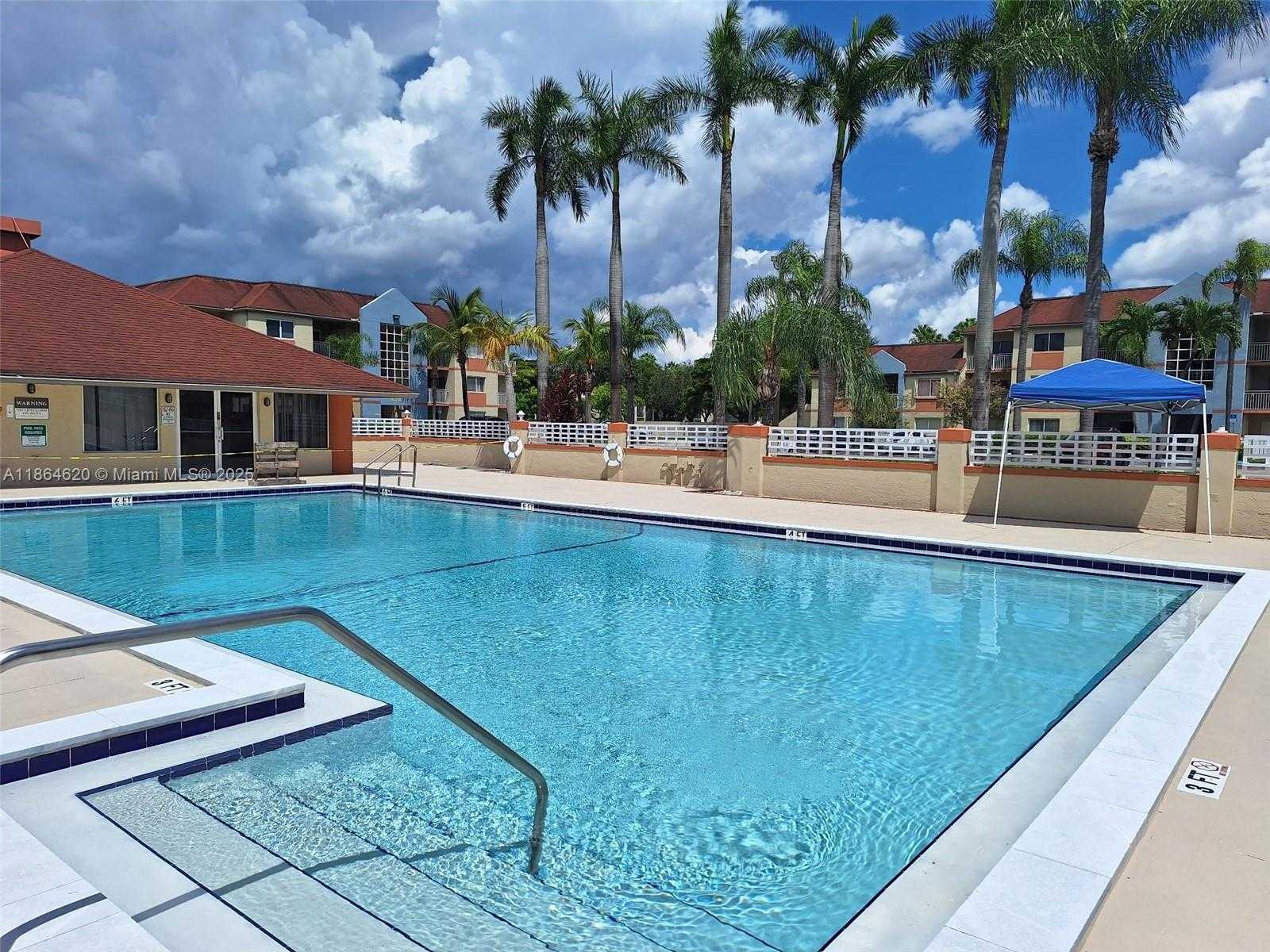 Small Image of 18810 NORTH WEST 57TH AVE #104, Hialeah Number 14