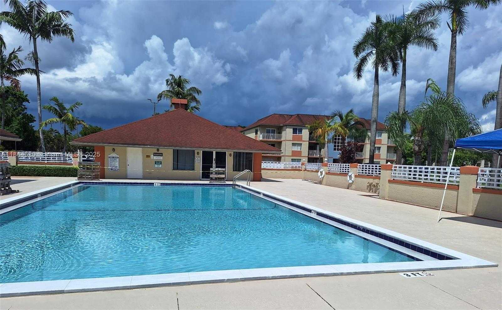 Small Image of 18810 NORTH WEST 57TH AVE #104, Hialeah Number 15