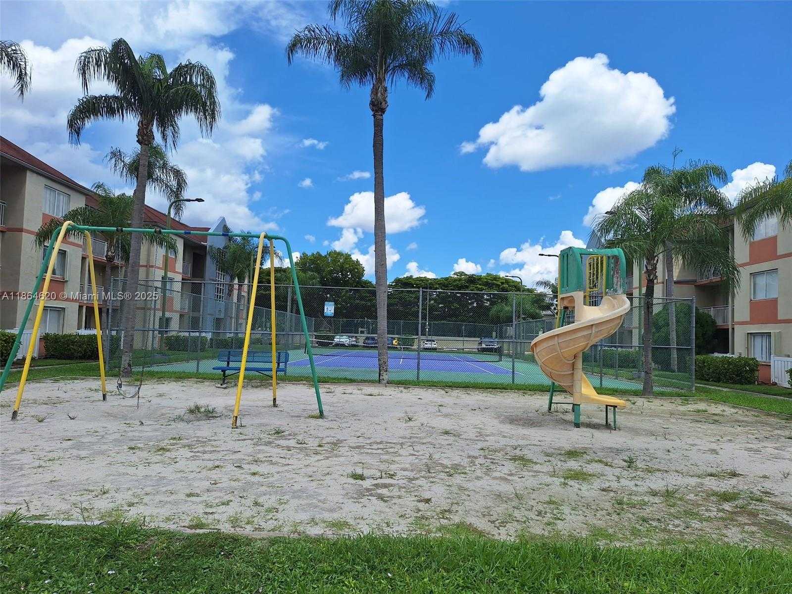 Small Image of 18810 NORTH WEST 57TH AVE #104, Hialeah Number 19