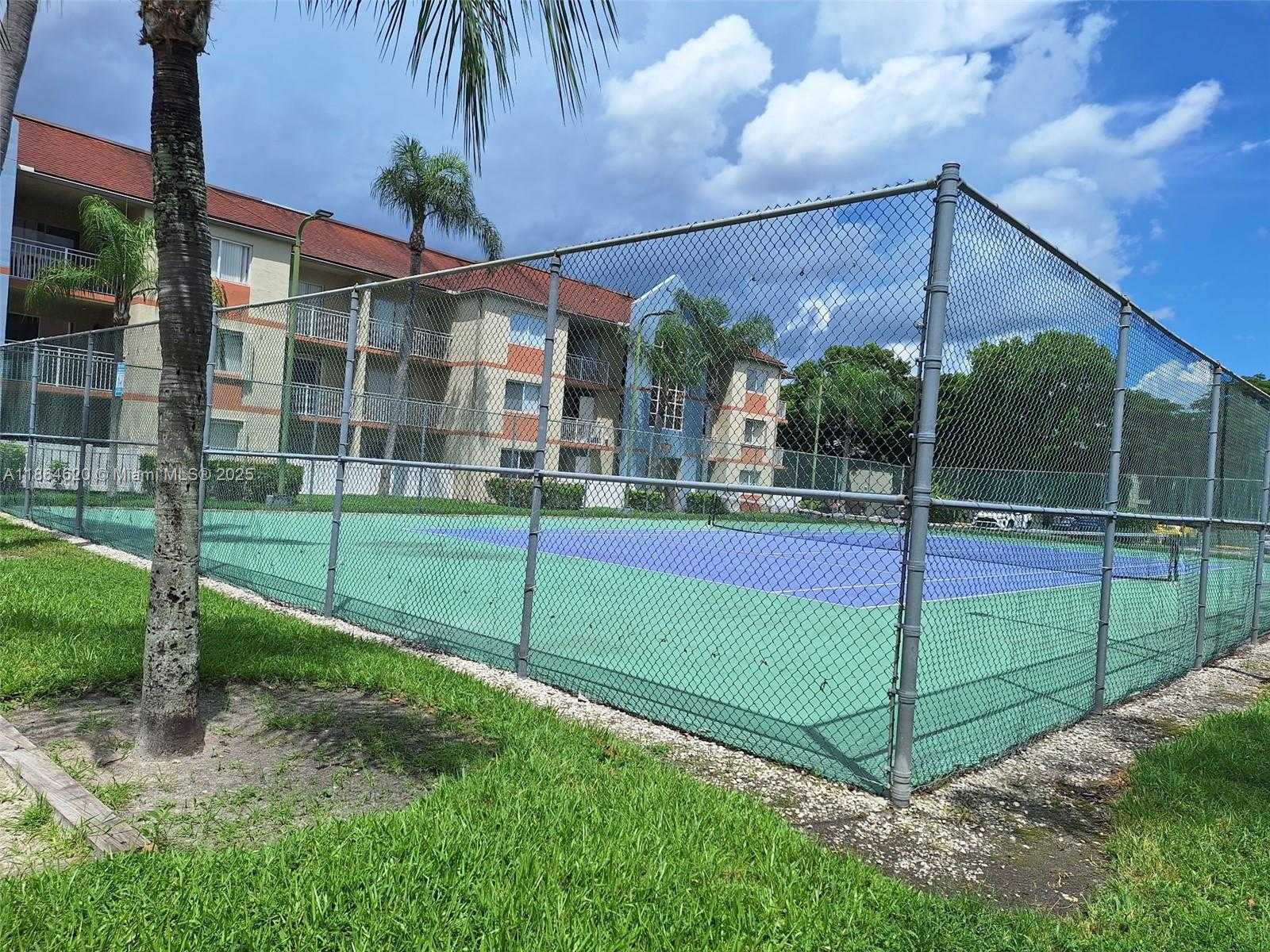 Small Image of 18810 NORTH WEST 57TH AVE #104, Hialeah Number 20