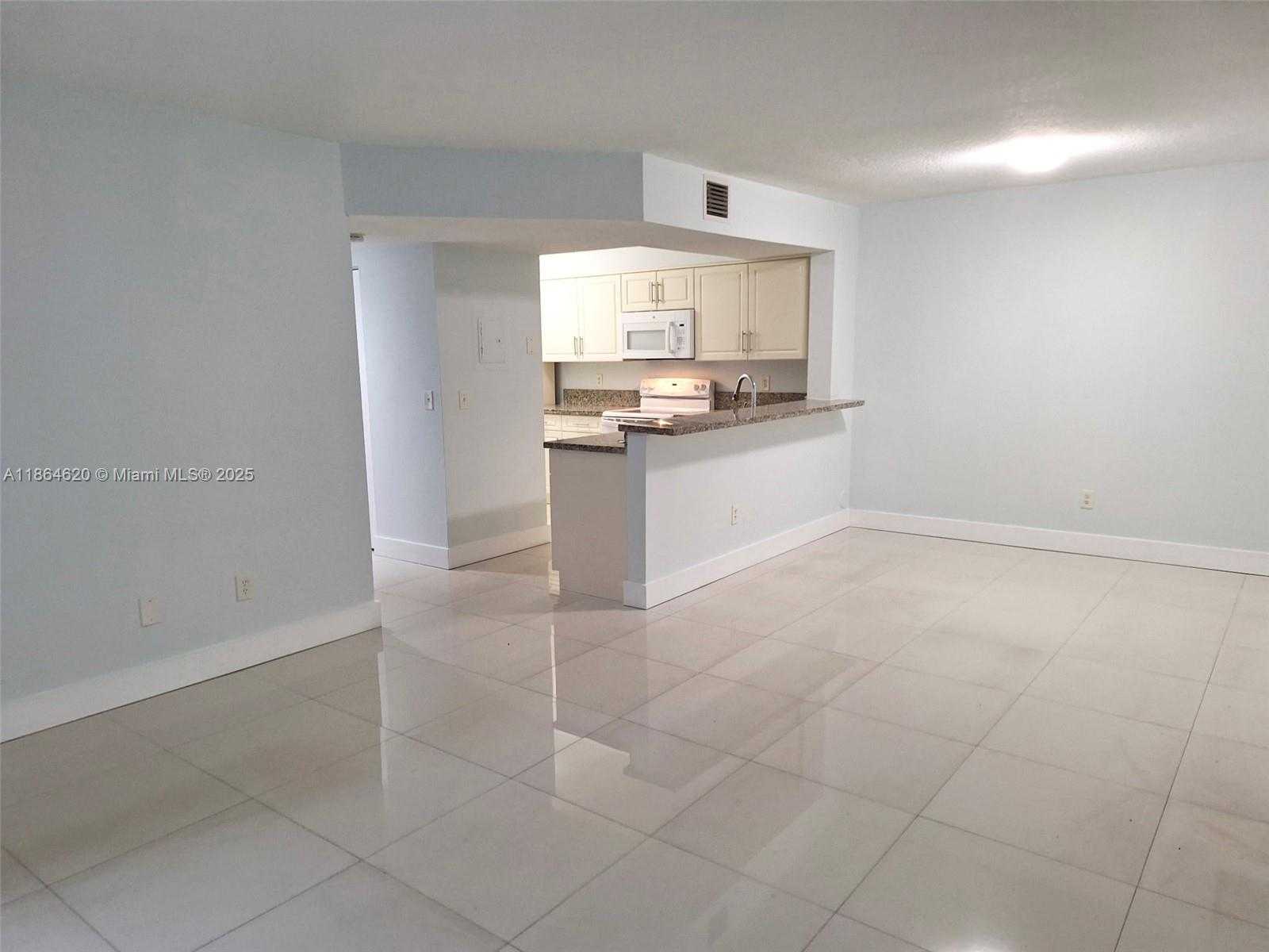 Small Image of 18810 NORTH WEST 57TH AVE #104, Hialeah Number 4