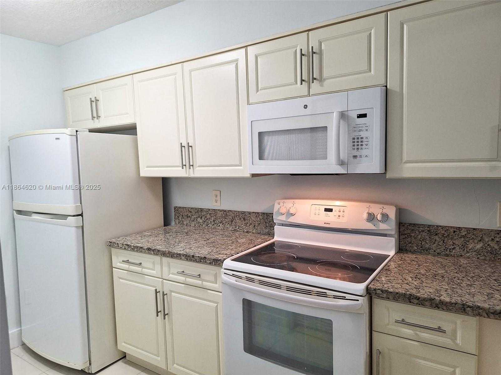 Small Image of 18810 NORTH WEST 57TH AVE #104, Hialeah Number 5