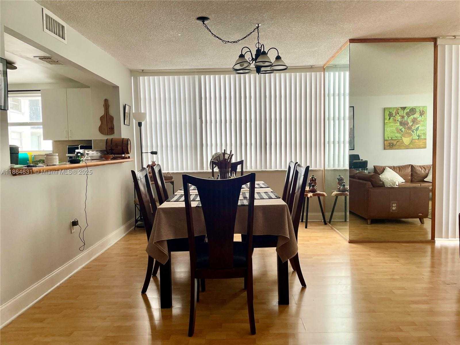 Small Image of 2750 NORTH EAST 183RD ST #2308, Aventura Number 4