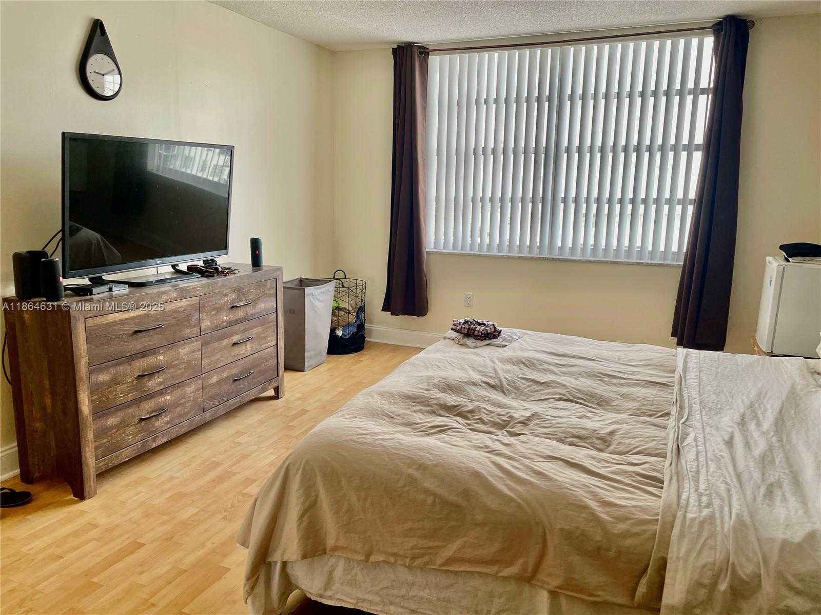 Small Image of 2750 NORTH EAST 183RD ST #2308, Aventura Number 9