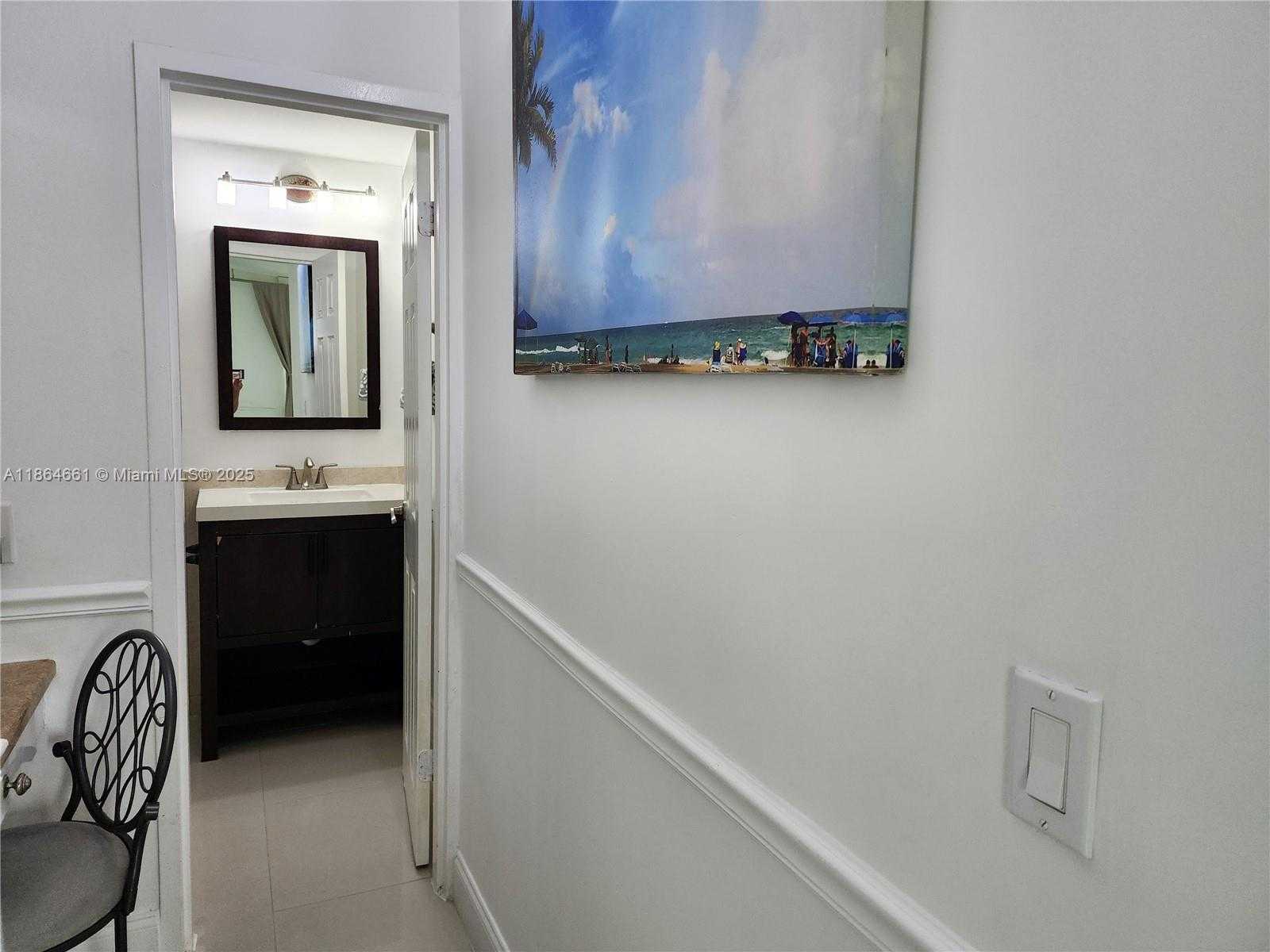 Small Image of 3505 SOUTH OCEAN DR #707, Hollywood Number 19