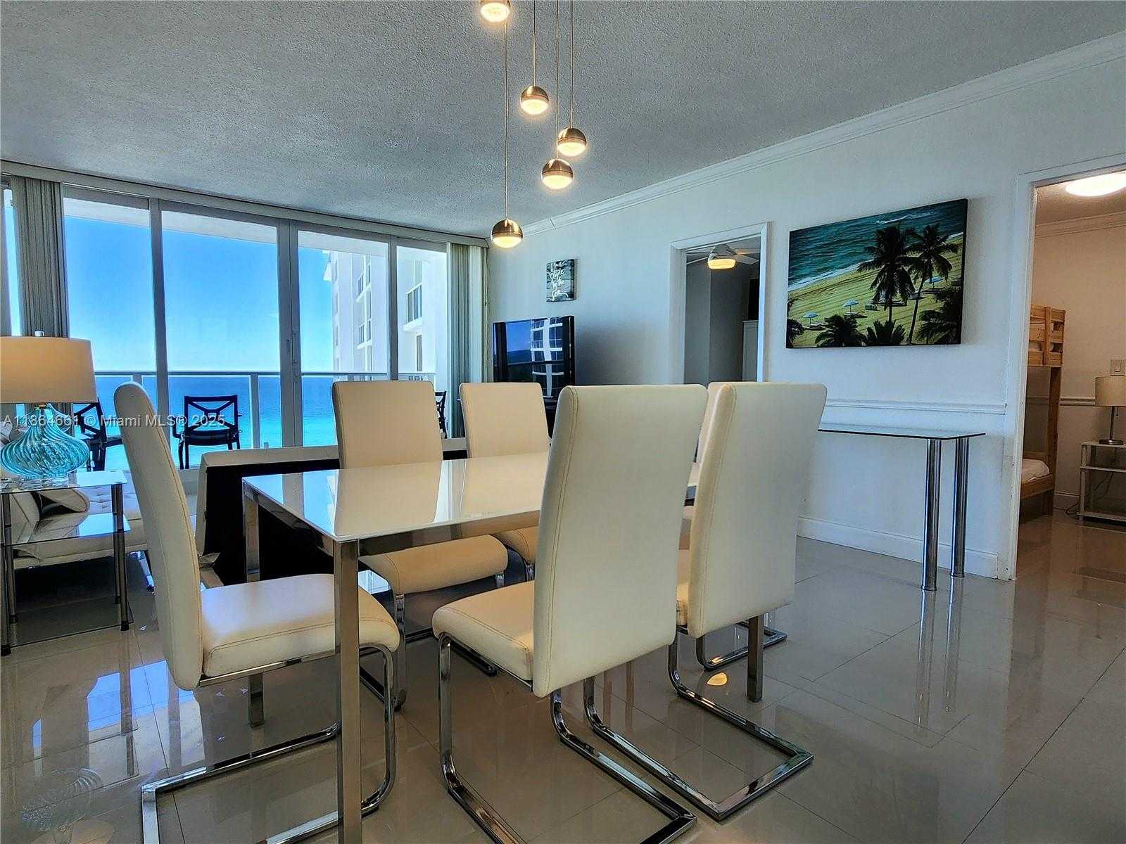 Small Image of 3505 SOUTH OCEAN DR #707, Hollywood Number 9