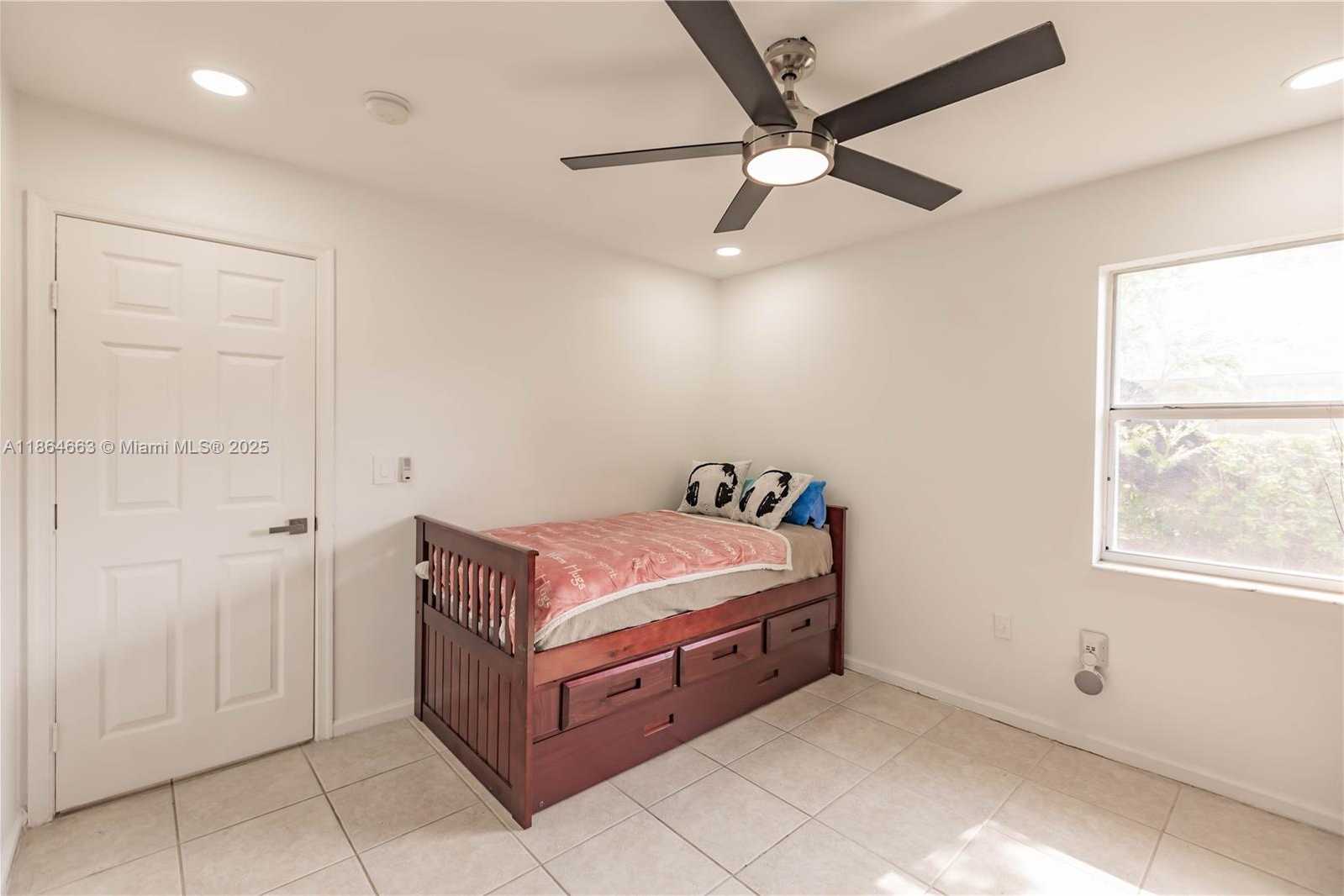 Small Image of 2235 SOUTH EAST 6TH CT, Homestead Number 16