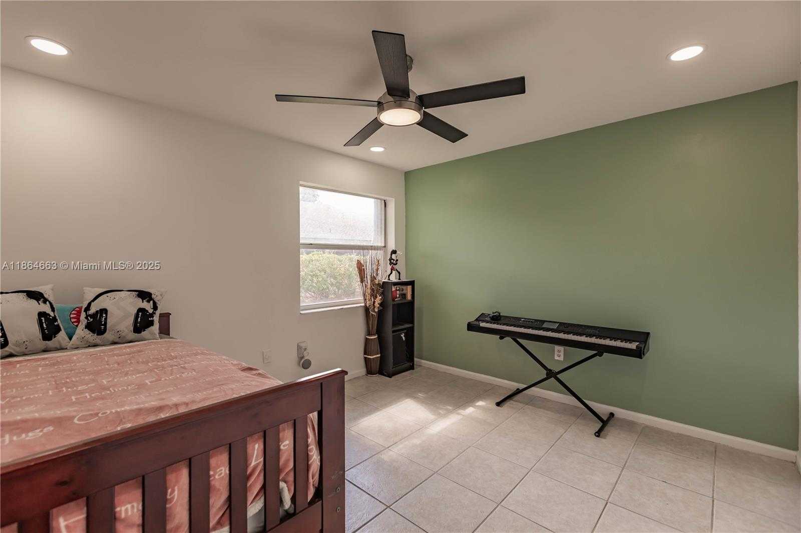 Small Image of 2235 SOUTH EAST 6TH CT, Homestead Number 17